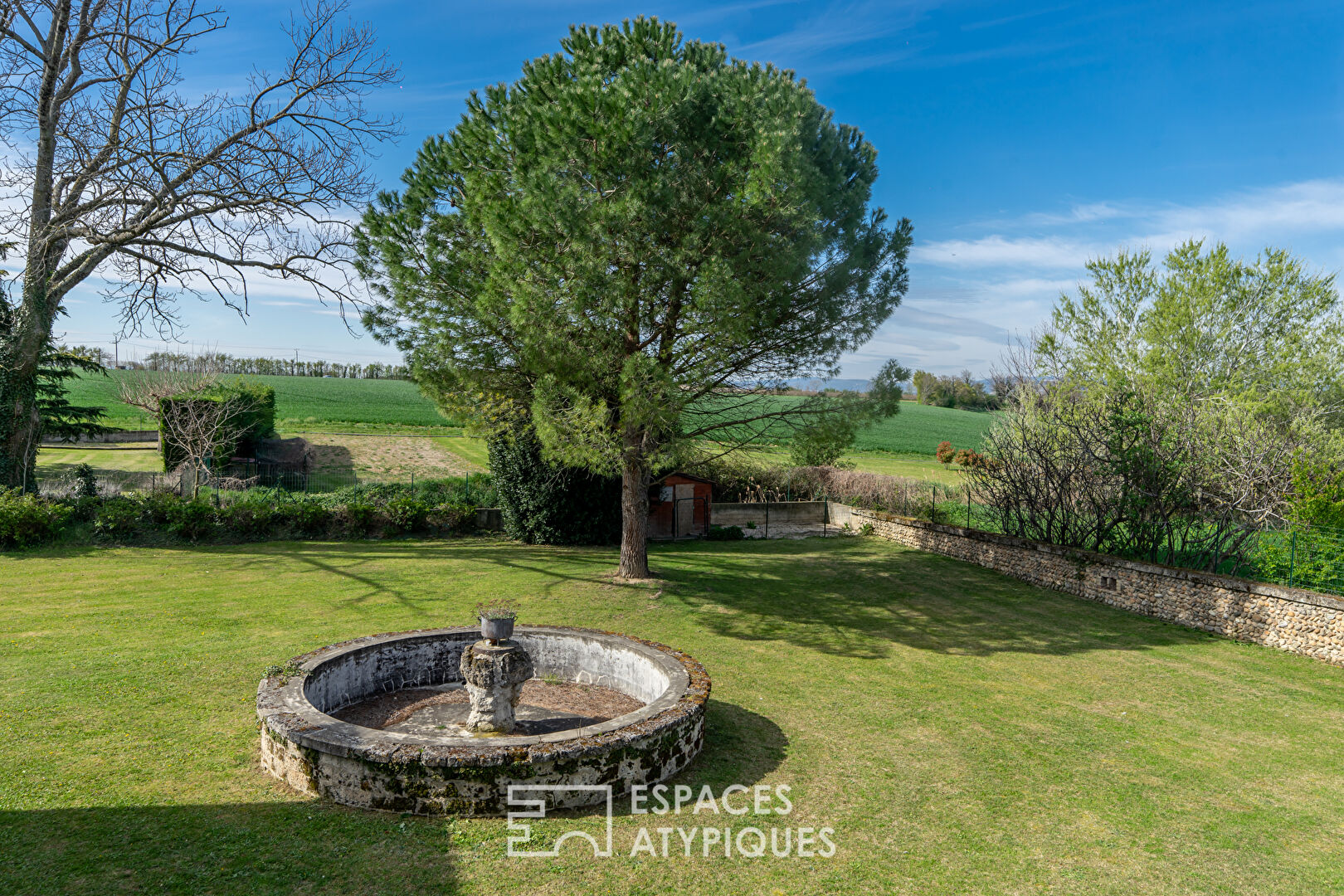 Photo Bâtisse en pierres proche de Valence image 1/6