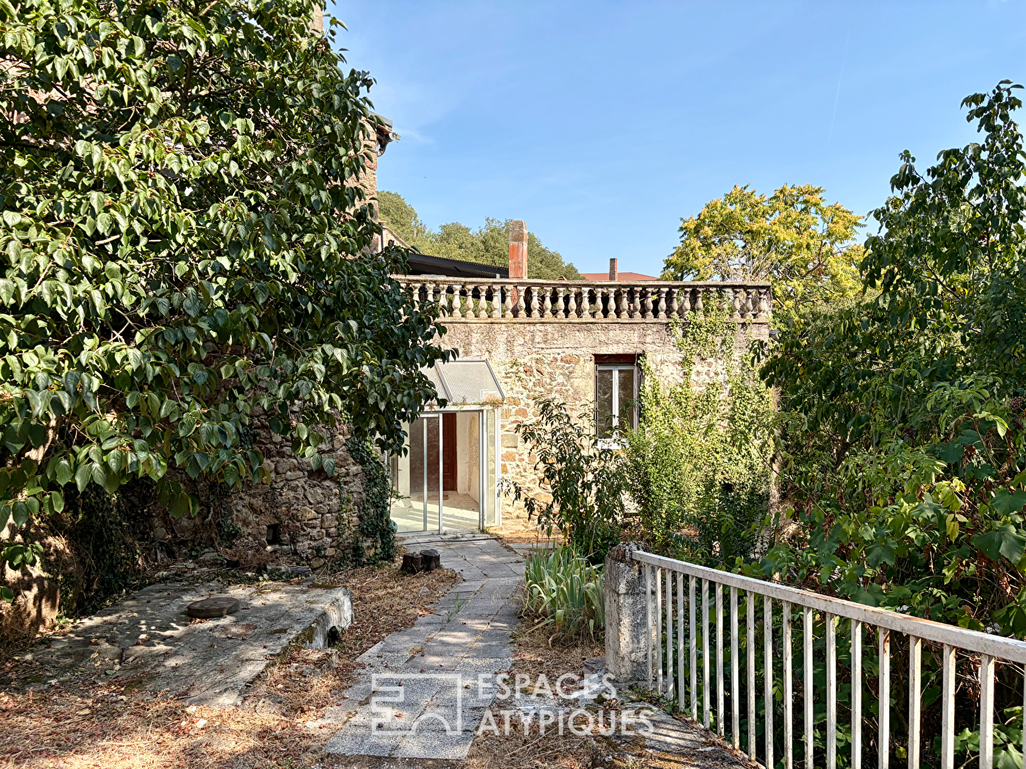 Ancien moulin à rénover avec gîte indépendant