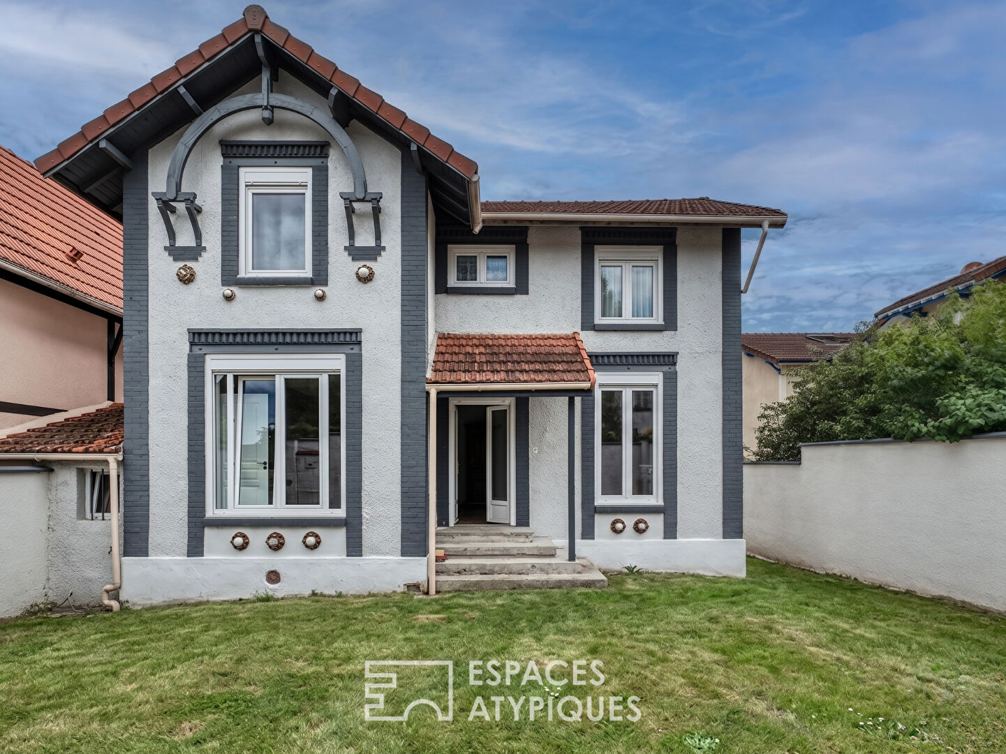 Maison de charme 1900 avec jardin et dépendance.