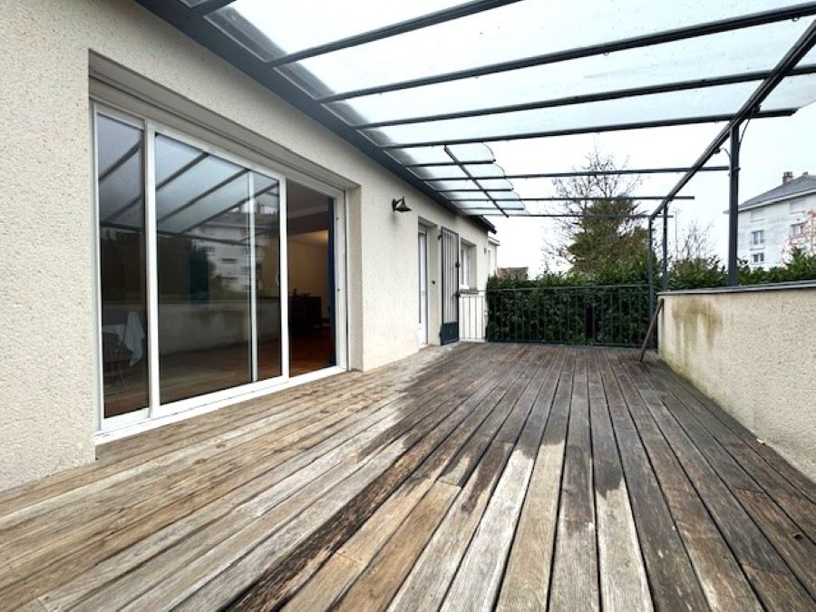 Photo IMMEUBLE COMPRENANT LOCAL COMMERCIAL ET APPARTEMENT image 3/6