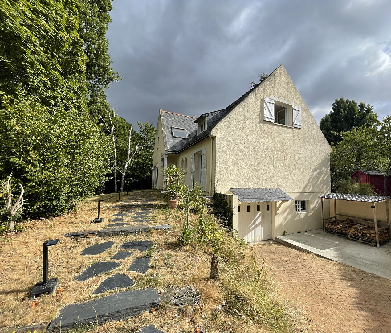 Idéal Famille : Spacieuse maison de 4 chambres dans un quartier résidentiel