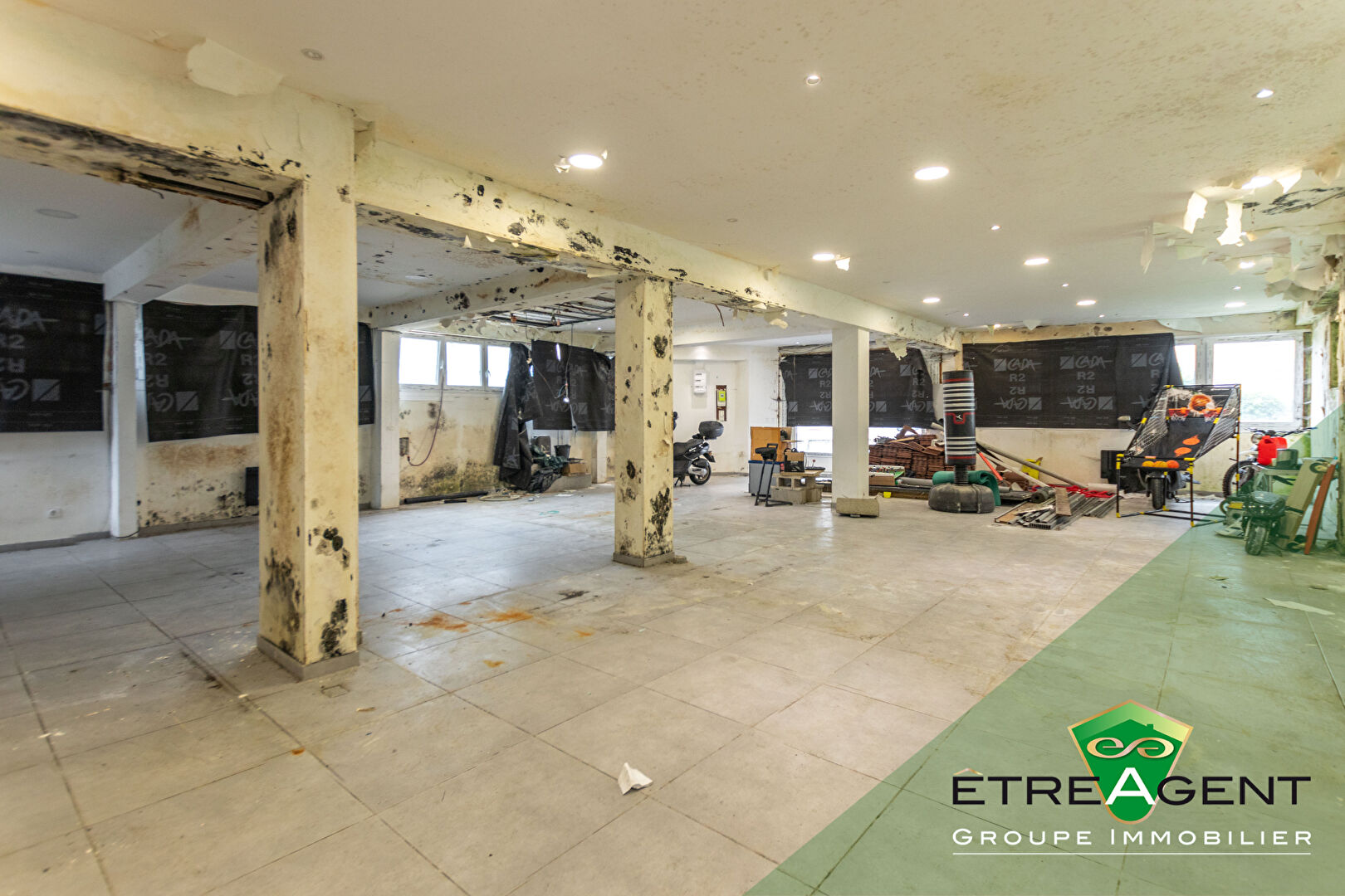 Photo Local commercial, Appartement, Hangar et Terrain image 2/6