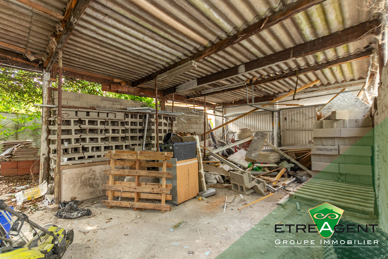 Photo Local commercial, Appartement, Hangar et Terrain image 6/6