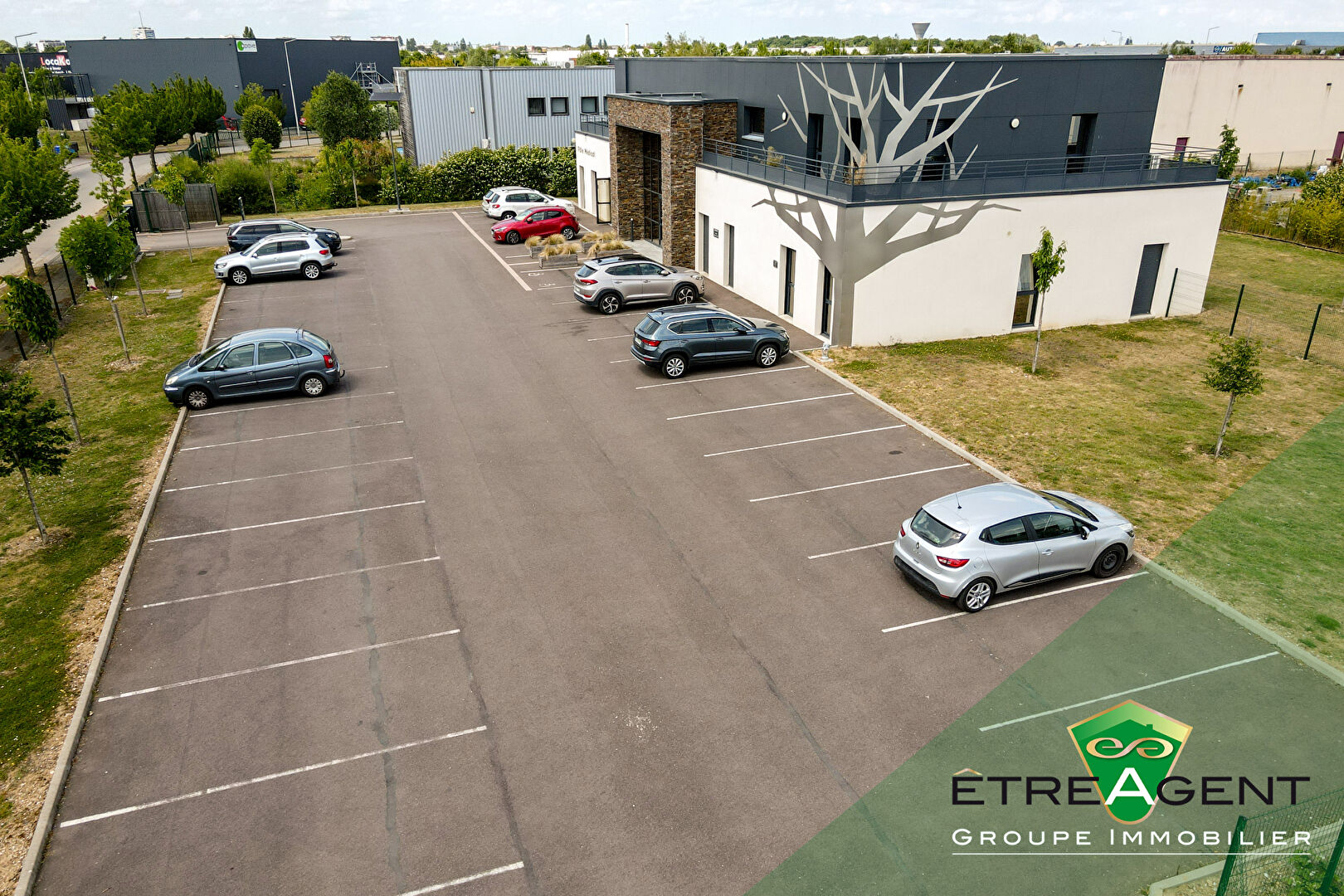 Photo Immeuble de rapport - Pôle Médical GUICHAINVILLE - 599 m² - 8 unités indépendantes image 3/6