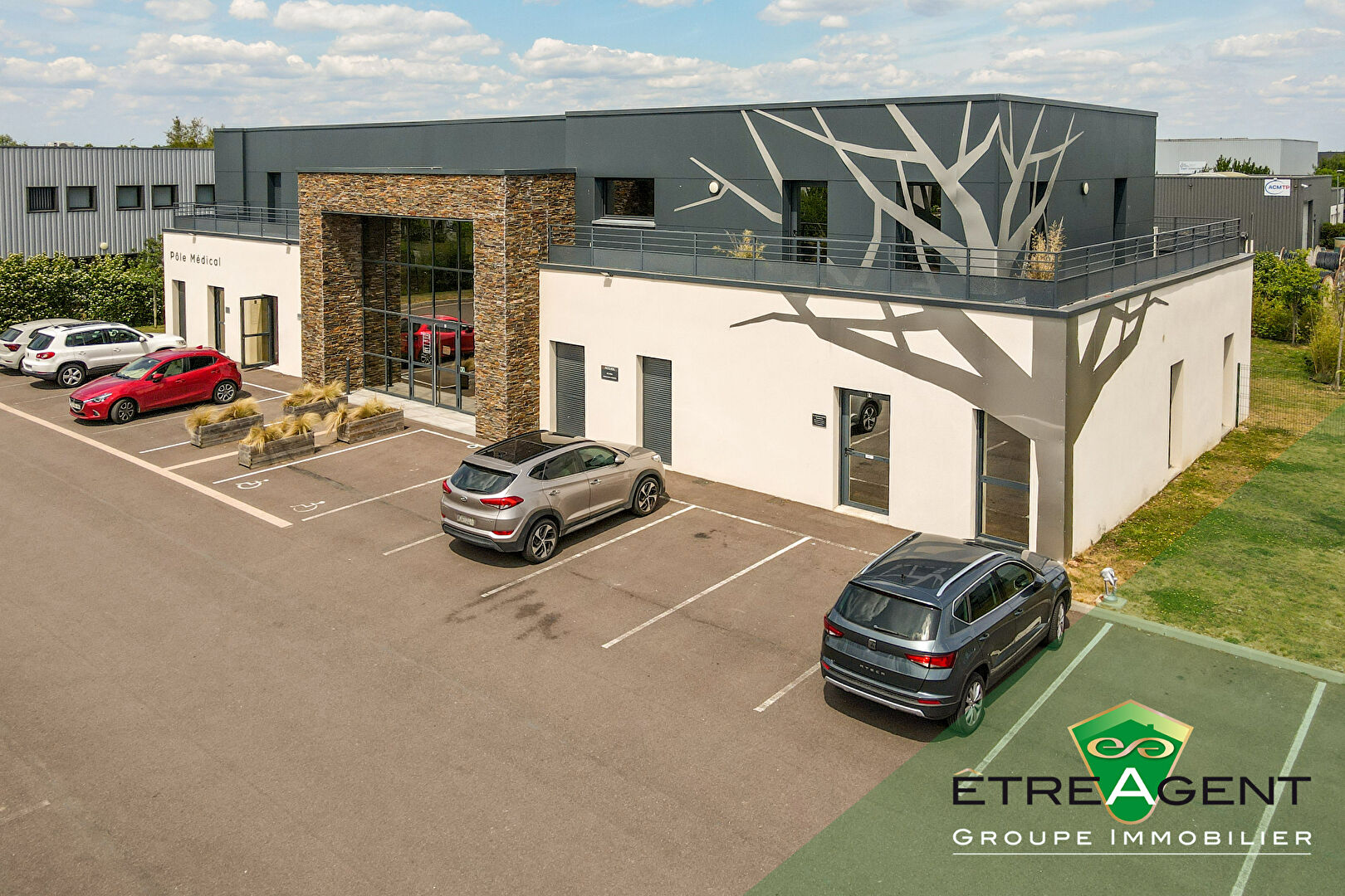 Photo Local Commercial 42 m² en Zone Franche image 3/6