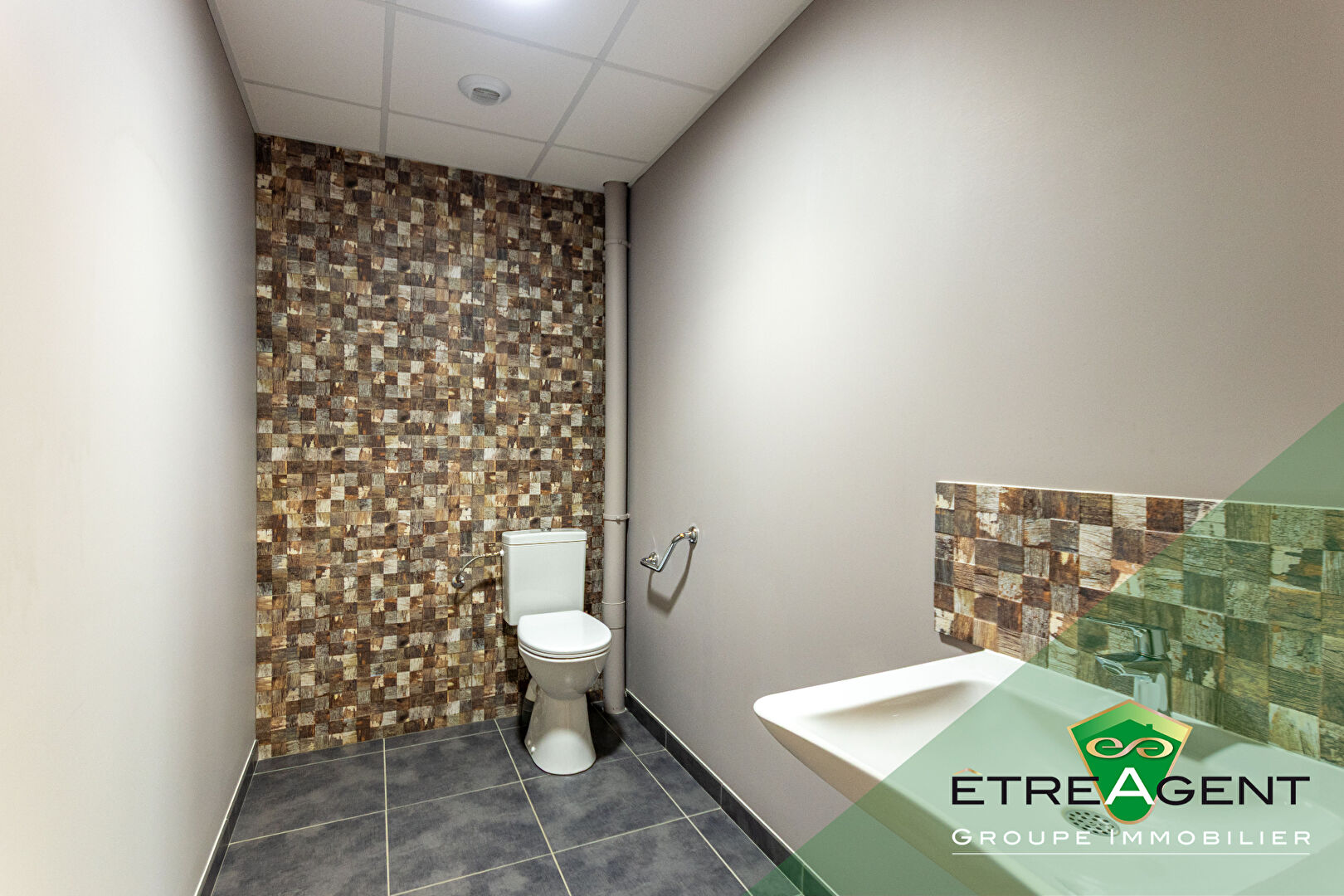 Photo Local Commercial 42 m² en Zone Franche image 6/6