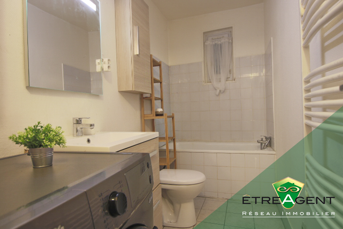 Photo Appartement F2 avec place de parking et cave - CALME AU CENTRE-VILLE image 5/6