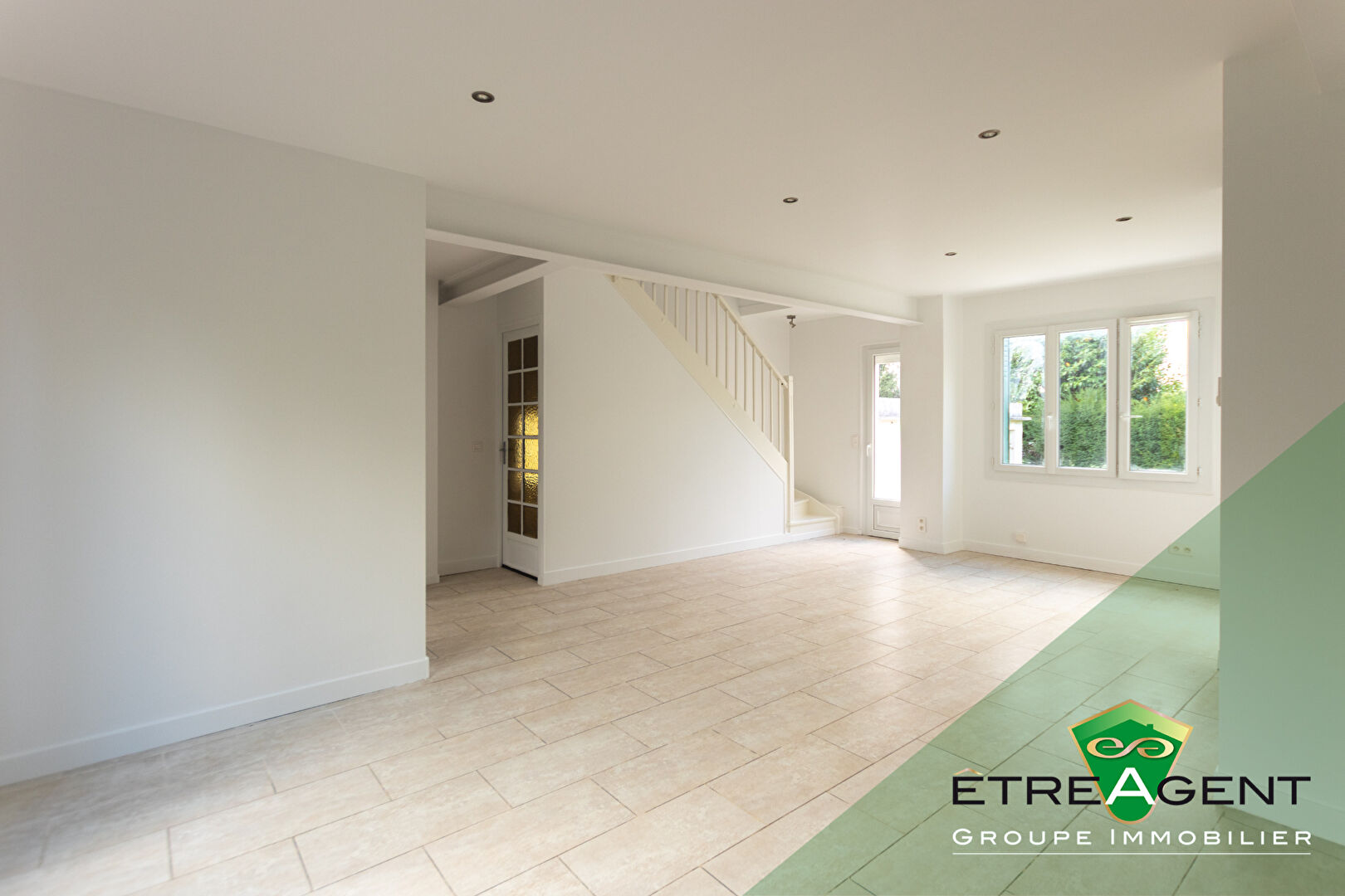 Photo MAISON 6 PIÈCES 124 M² HABITABLES  JARDIN 410 M² CALME  DÉPENDANCES image 3/6