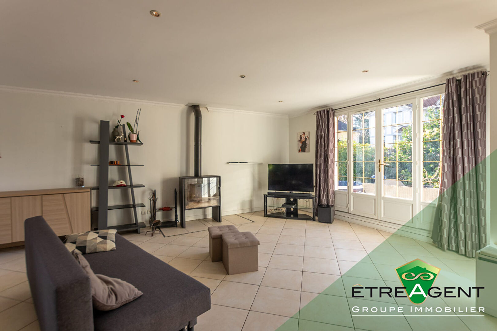 Photo Maison Verneuil Sur Seine 6 pièce(s) 190 m2 image 2/6