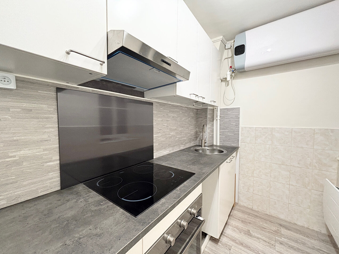 Photo 2 Pièces MEUBLE image 2/6