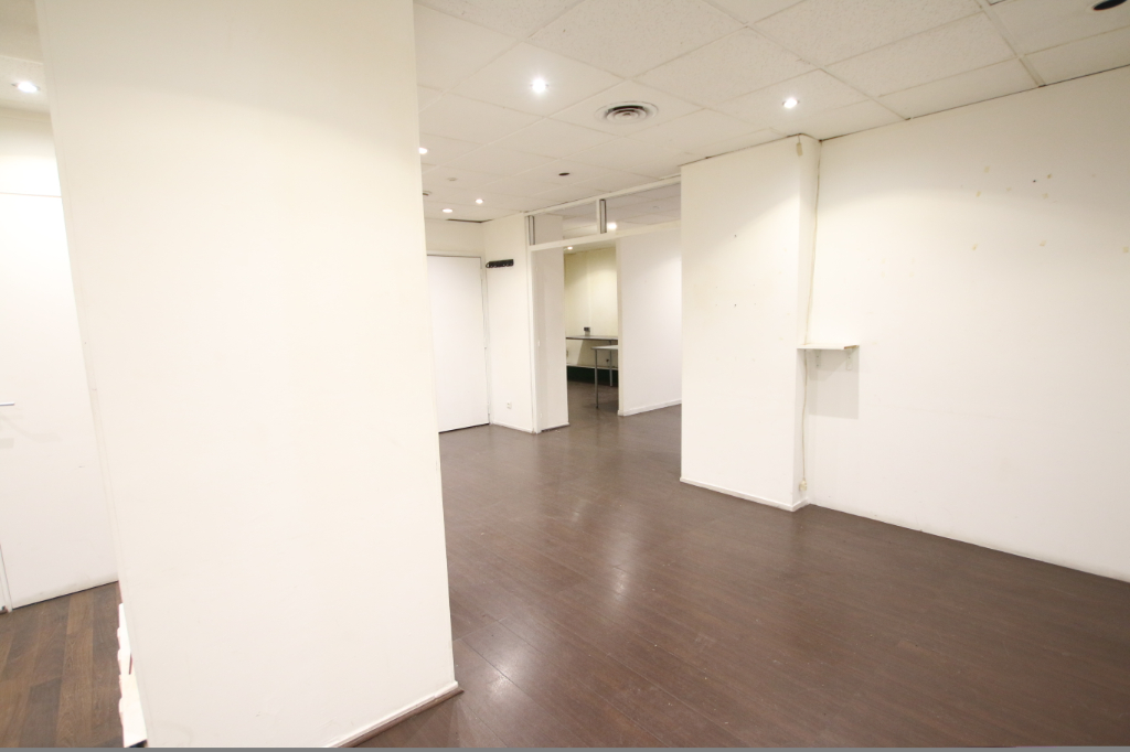 Vente Local de 530 m² - PARIS 75011 | ETUDE VALRI - AR photo1