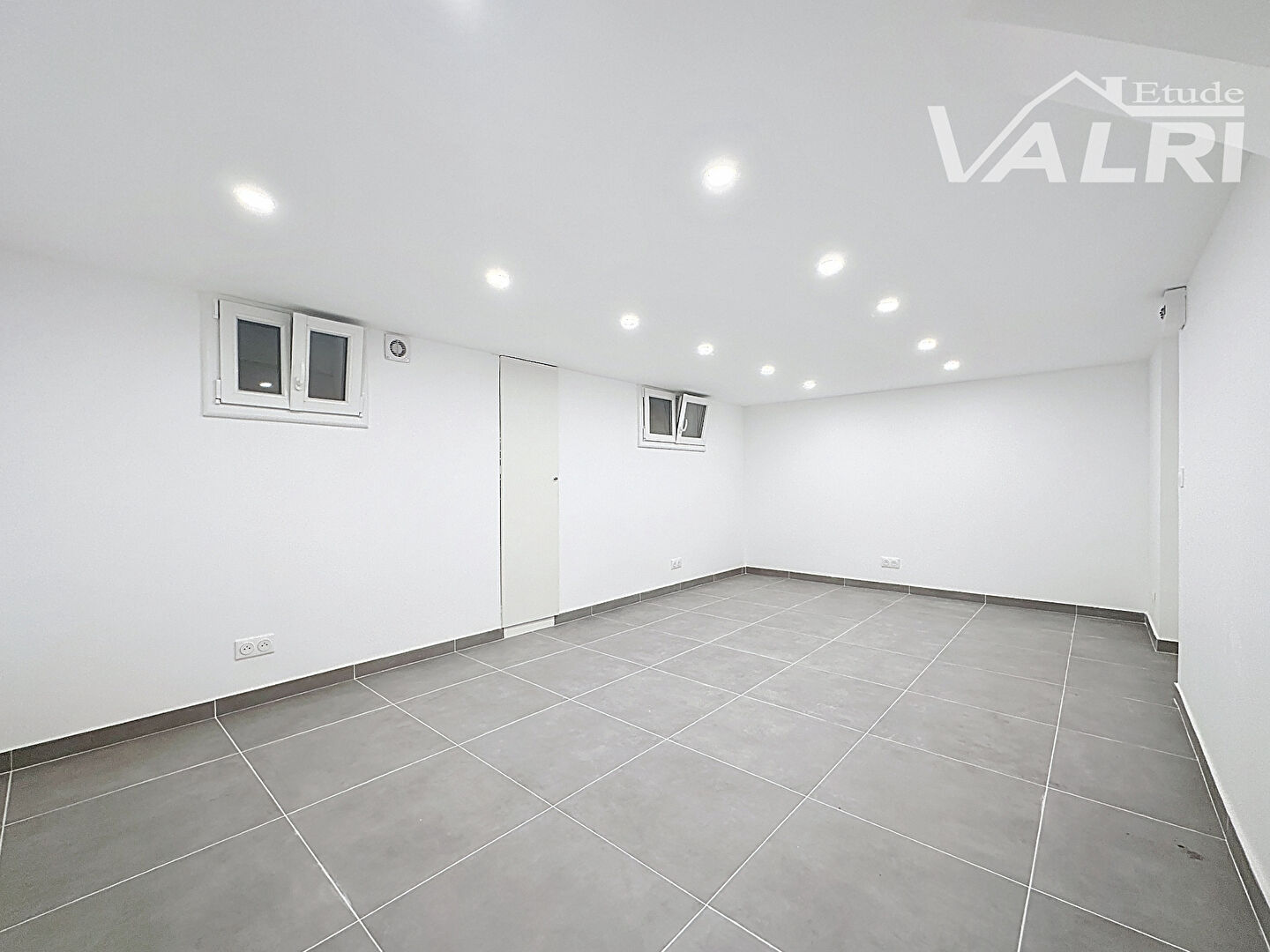 Agence immobilière de ETUDE VALRI Paris - ETUDE VALRI