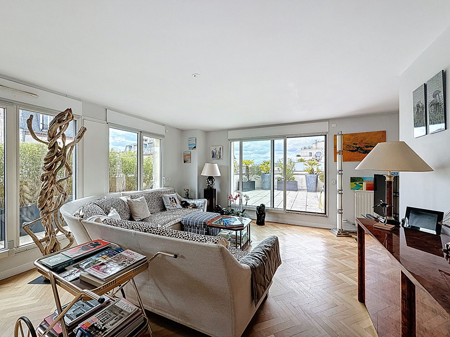 Photo Levallois - 4 pièces dernier étage + terrasse image 2/6