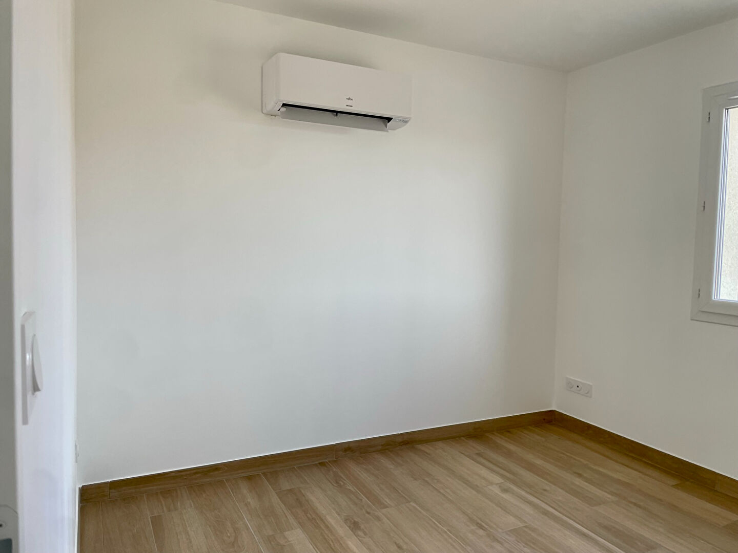 Photo VILLA NEUVE DE PLAIN PIED de 102m² sur 480m² de terrain image 5/6