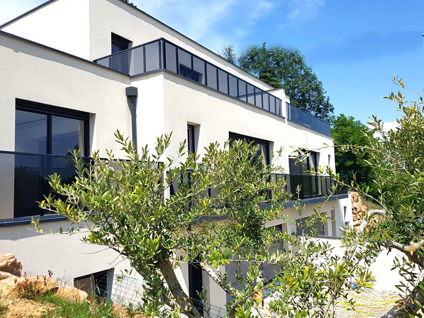 MAISON CONTEMPORAINE HAUT DE GAMME