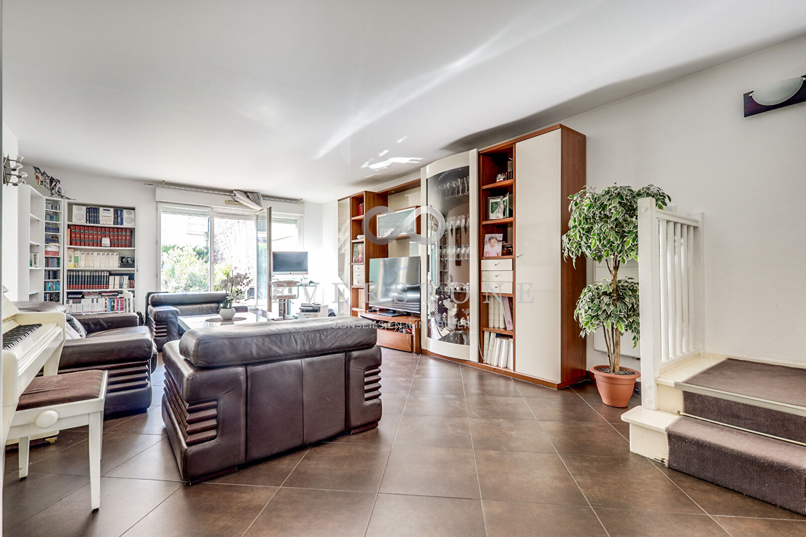 Photo Courbevoie - Coeur de Ville - Appartement avec jardin de 237 m², comme une maison... image 4/6