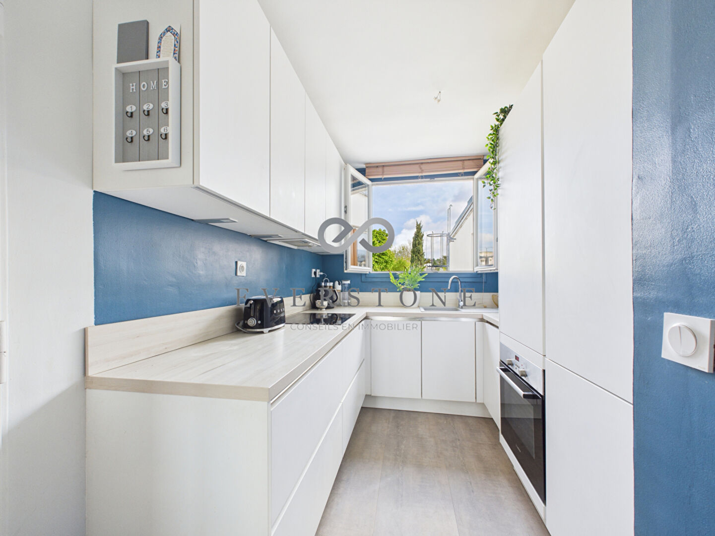 Photo Appartement Saint-Cloud- Quartier Pasteur- Deux chambres image 5/6