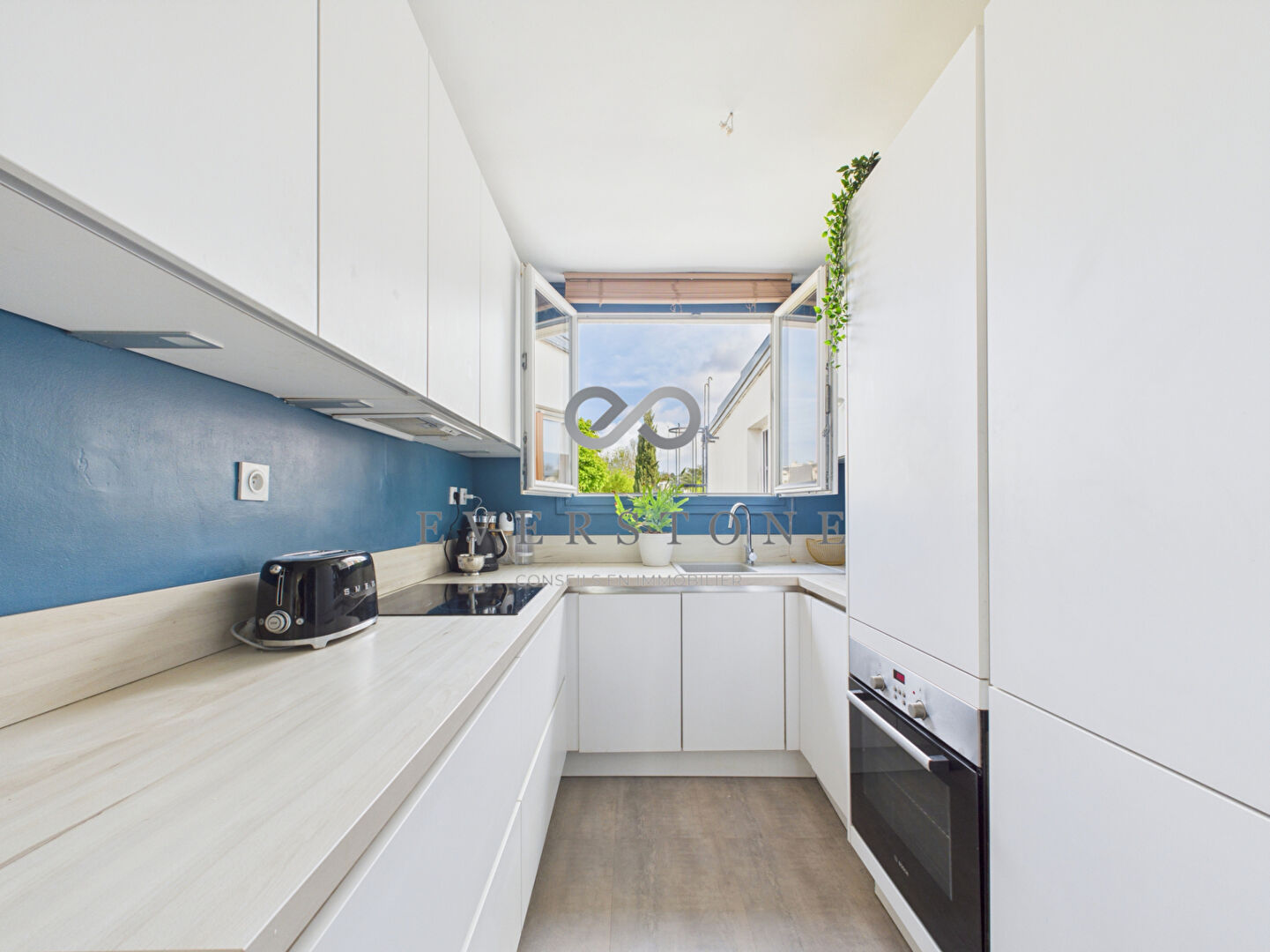 Photo Appartement Saint-Cloud- Quartier Pasteur- Deux chambres image 6/6