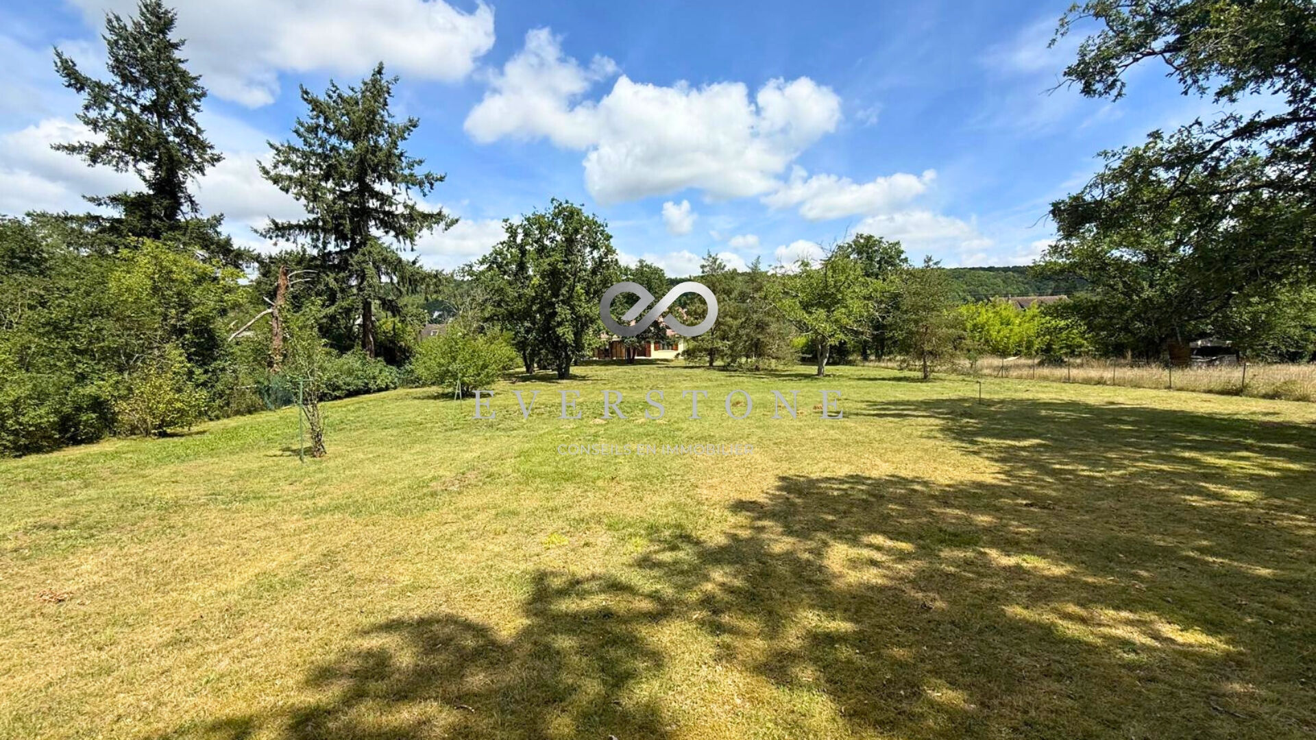 Terrain constructible de 5 527 m² ? Opportunité rare