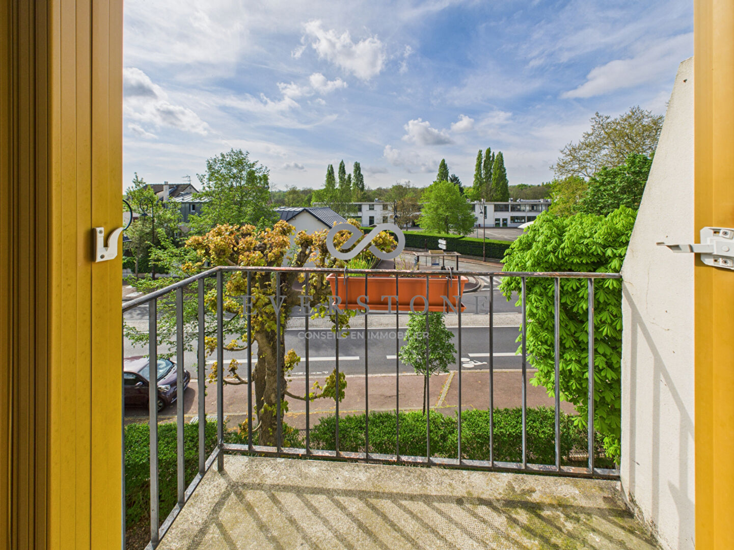 Photo Appartement Saint-Cloud- Quartier Pasteur- Deux chambres image 2/6