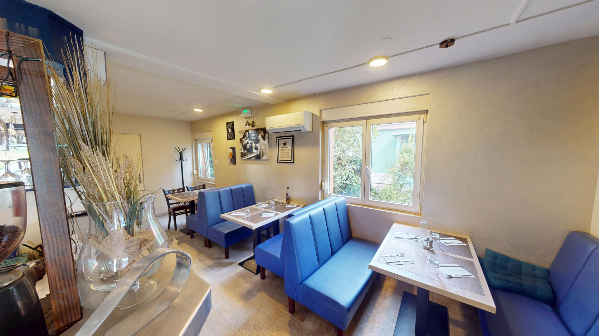 Photo Souffelweyersheim,  fond de commerces, terrasse, parkings image 3/6