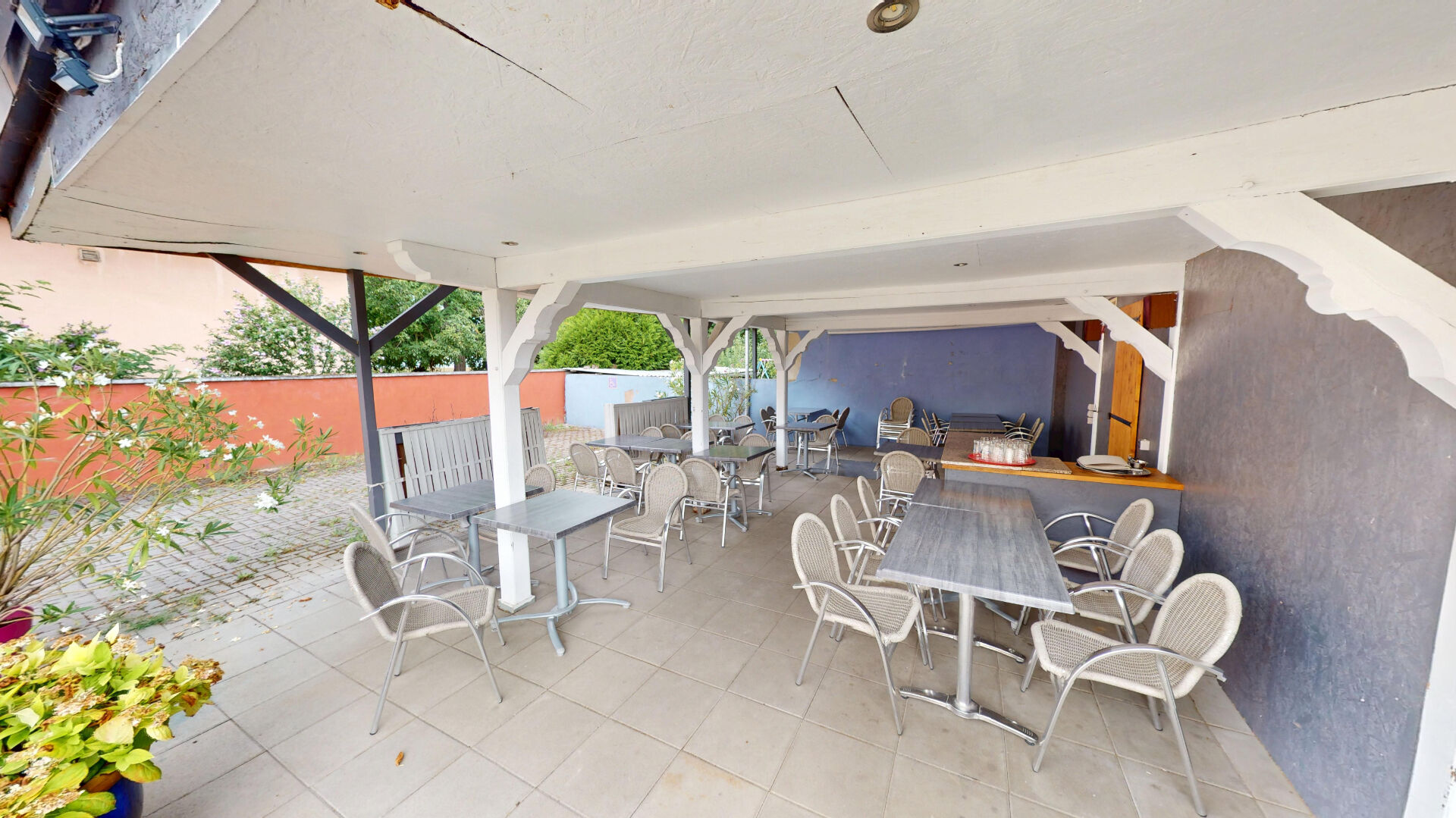 Photo Souffelweyersheim,  fond de commerces, terrasse, parkings image 4/6