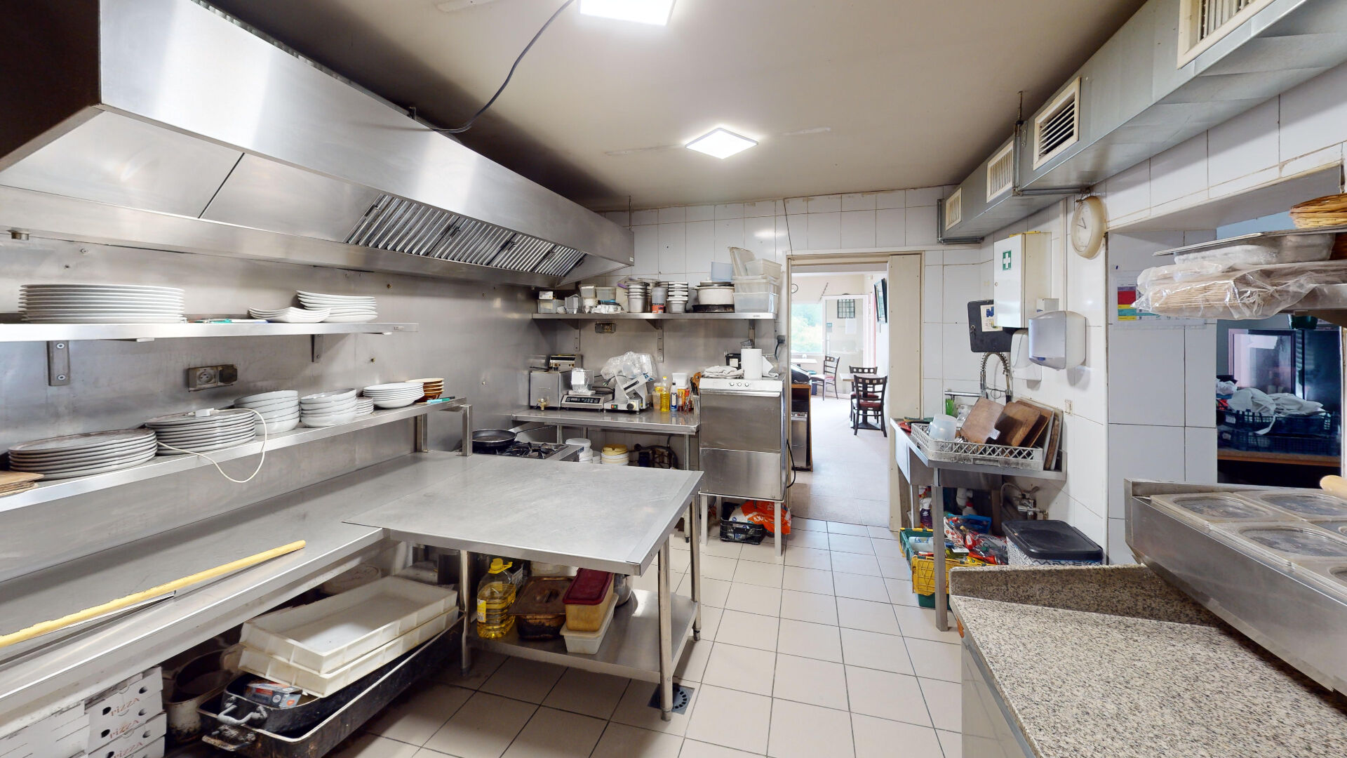 Photo Souffelweyersheim,  fond de commerces, terrasse, parkings image 5/6