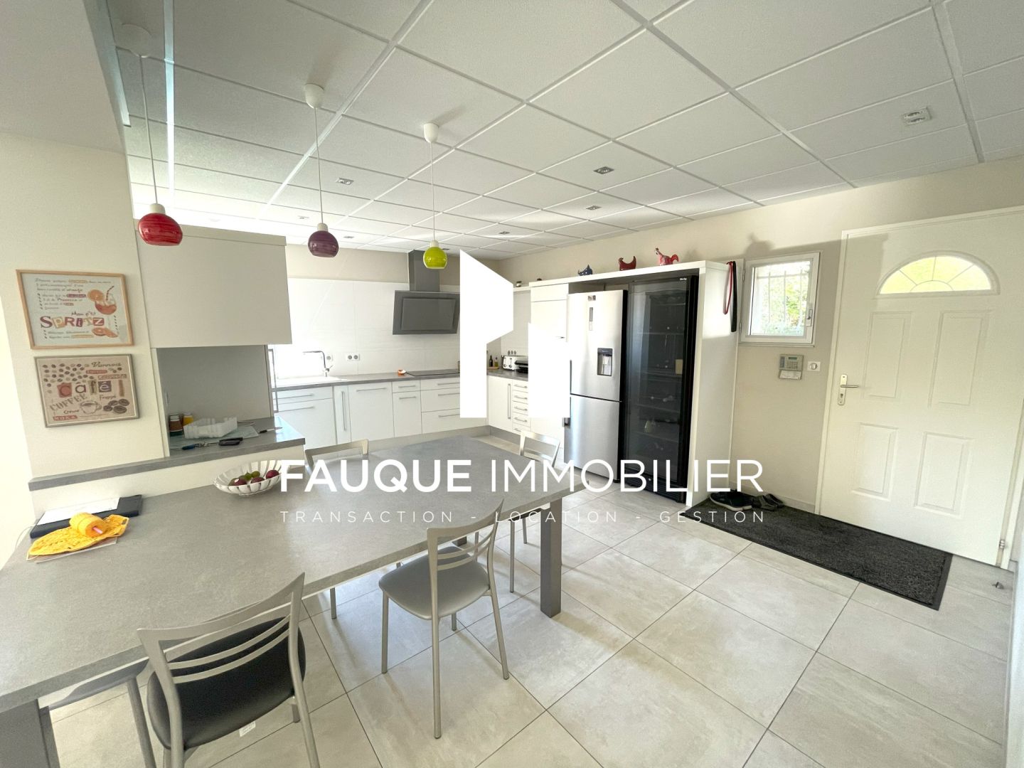 Photo Maison de 285 m2 habitables avec piscine image 3/6