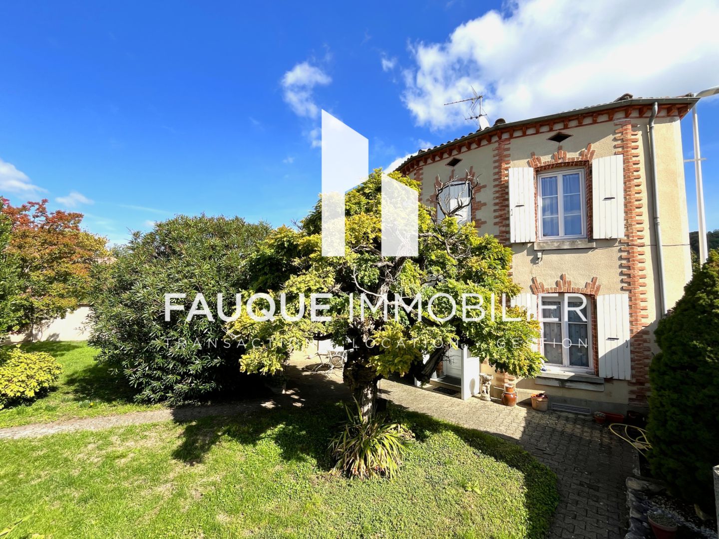 EXCLUSIVITE. CHABEUIL, Au coeur du village, maison lumineuse