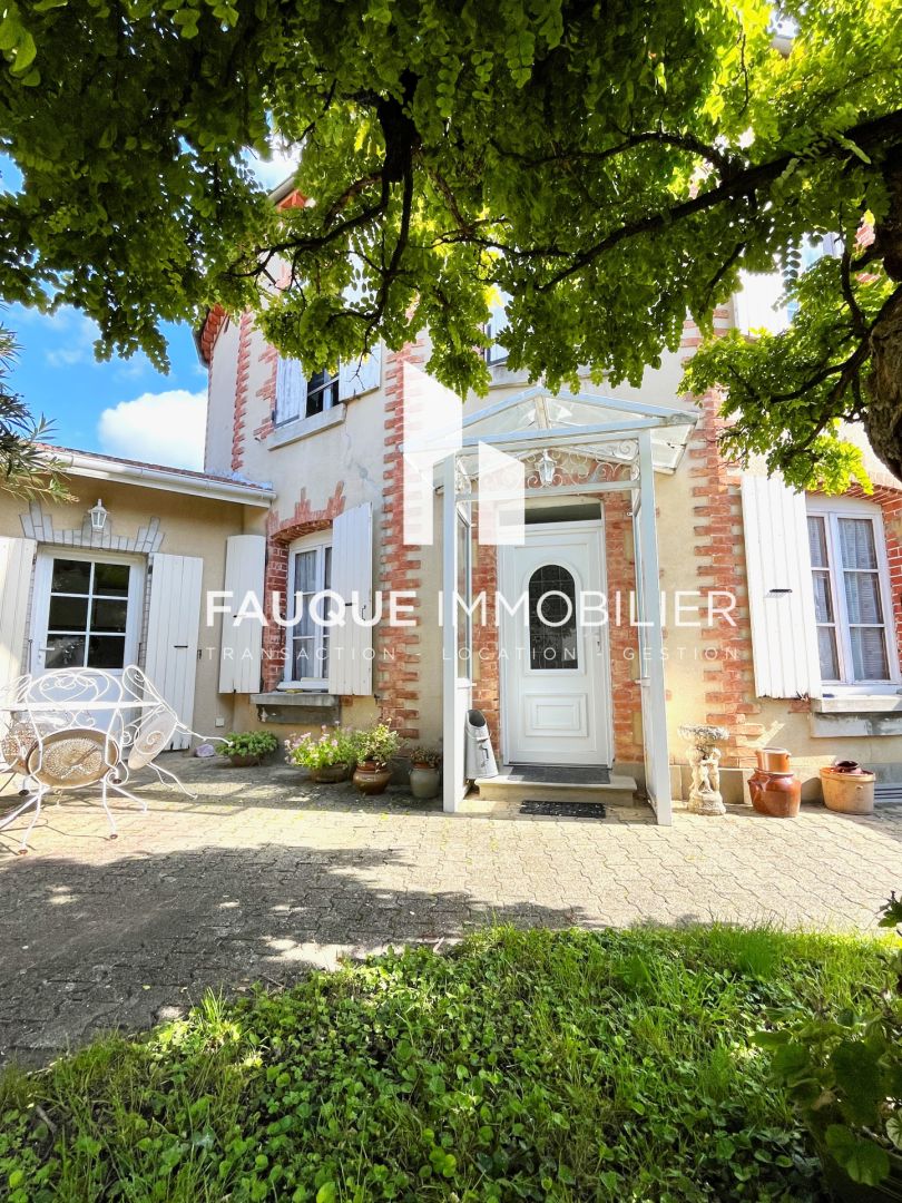 Photo EXCLUSIVITE. CHABEUIL, Au coeur du village, maison lumineuse image 2/6