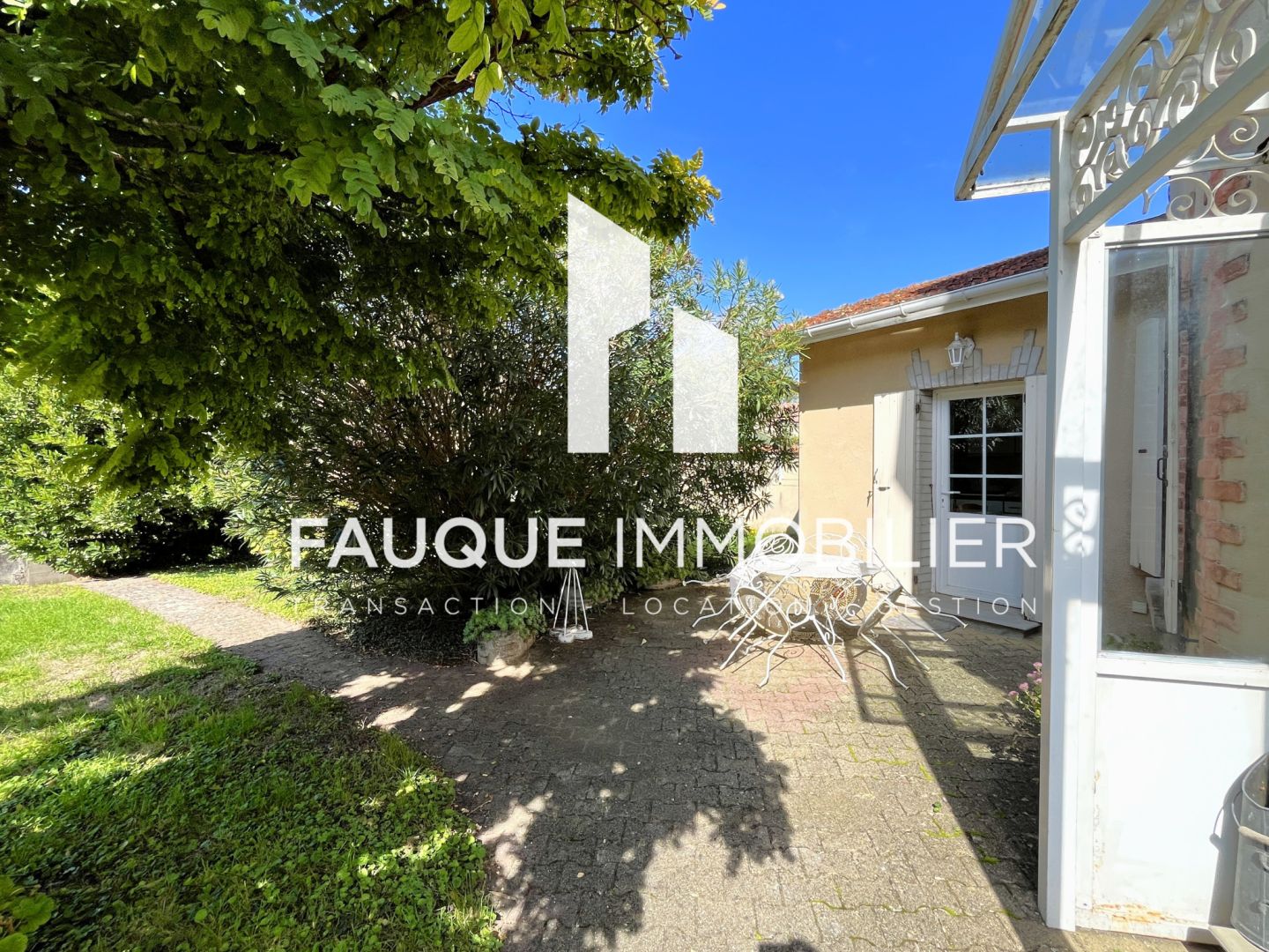 Photo EXCLUSIVITE. CHABEUIL, Au coeur du village, maison lumineuse image 4/6