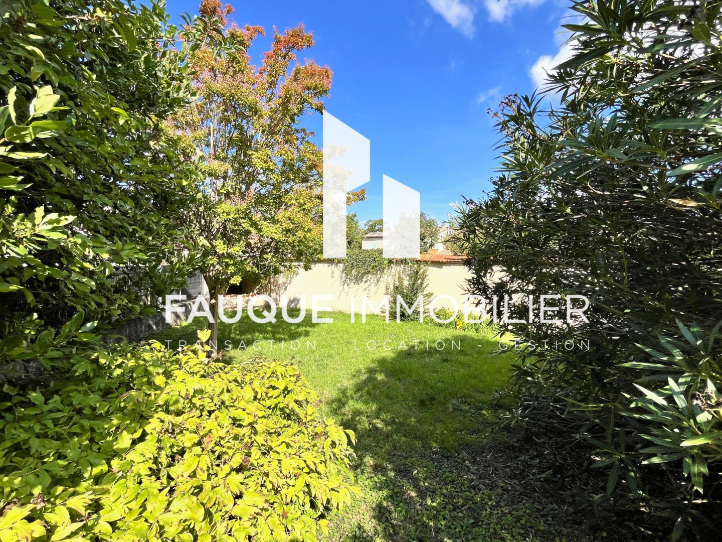Photo EXCLUSIVITE. CHABEUIL, Au coeur du village, maison lumineuse image 6/6