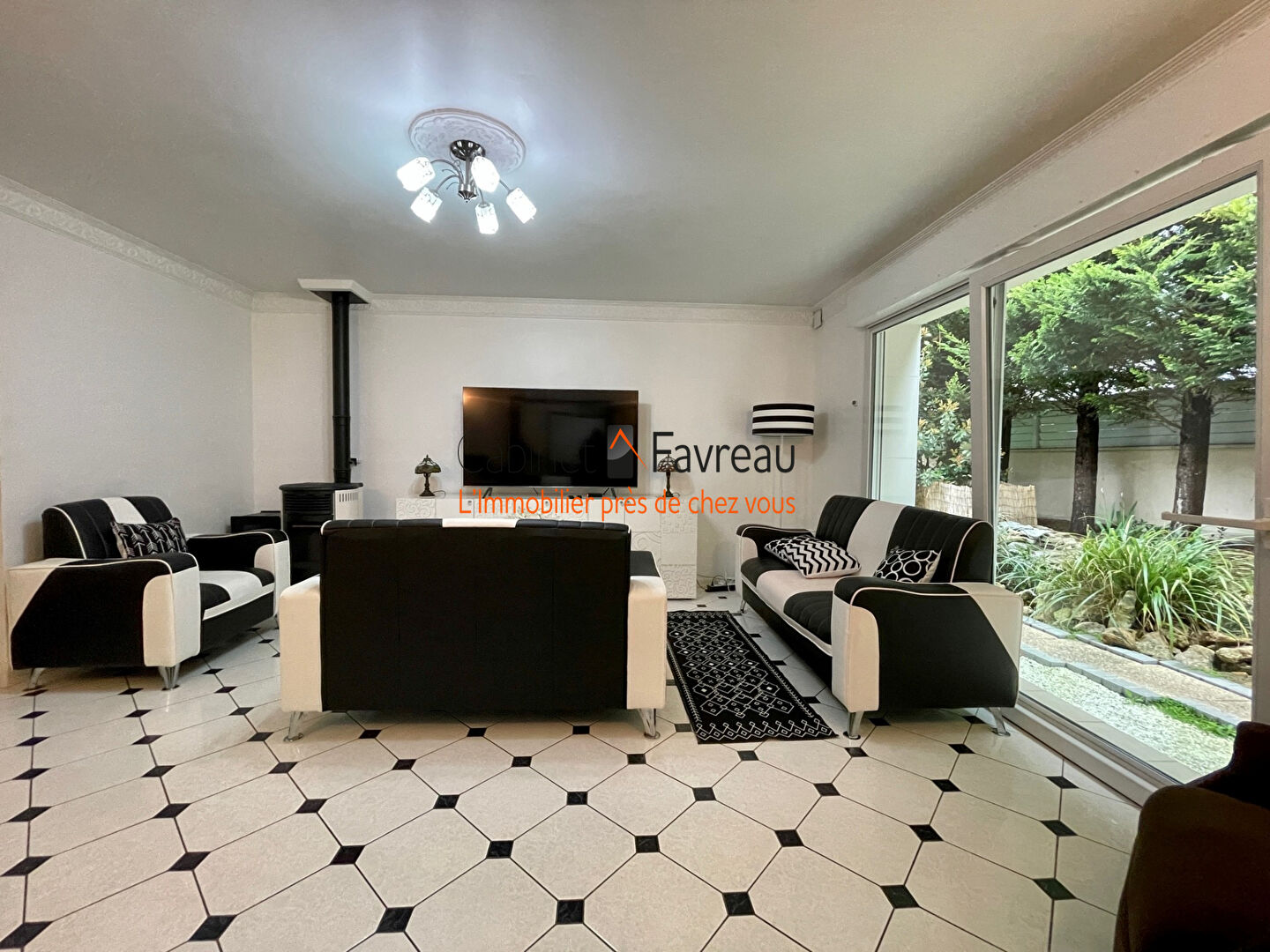 Photo WISSOUS - LIMITE FRESNES - Maison de 7 pièces d'environ 163m² sur un terrain de 475m² avec jardin, garage et stationnement extérieur image 2/6