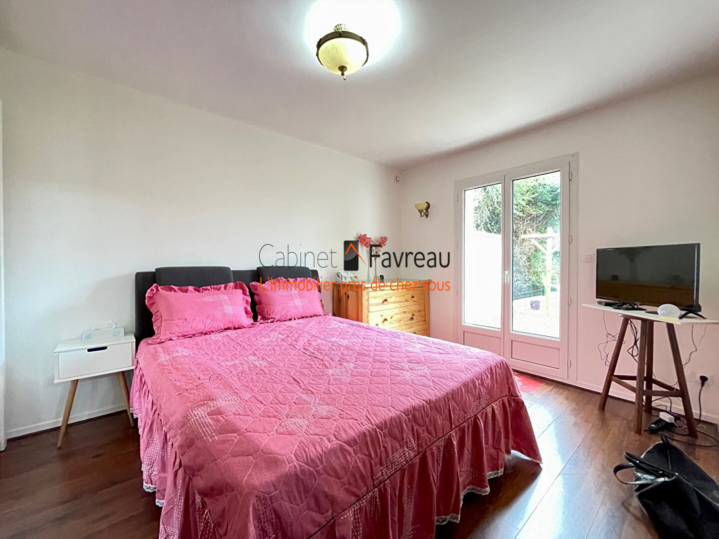 Photo WISSOUS - LIMITE FRESNES - Maison de 7 pièces d'environ 163m² sur un terrain de 475m² avec jardin, garage et stationnement extérieur image 6/6