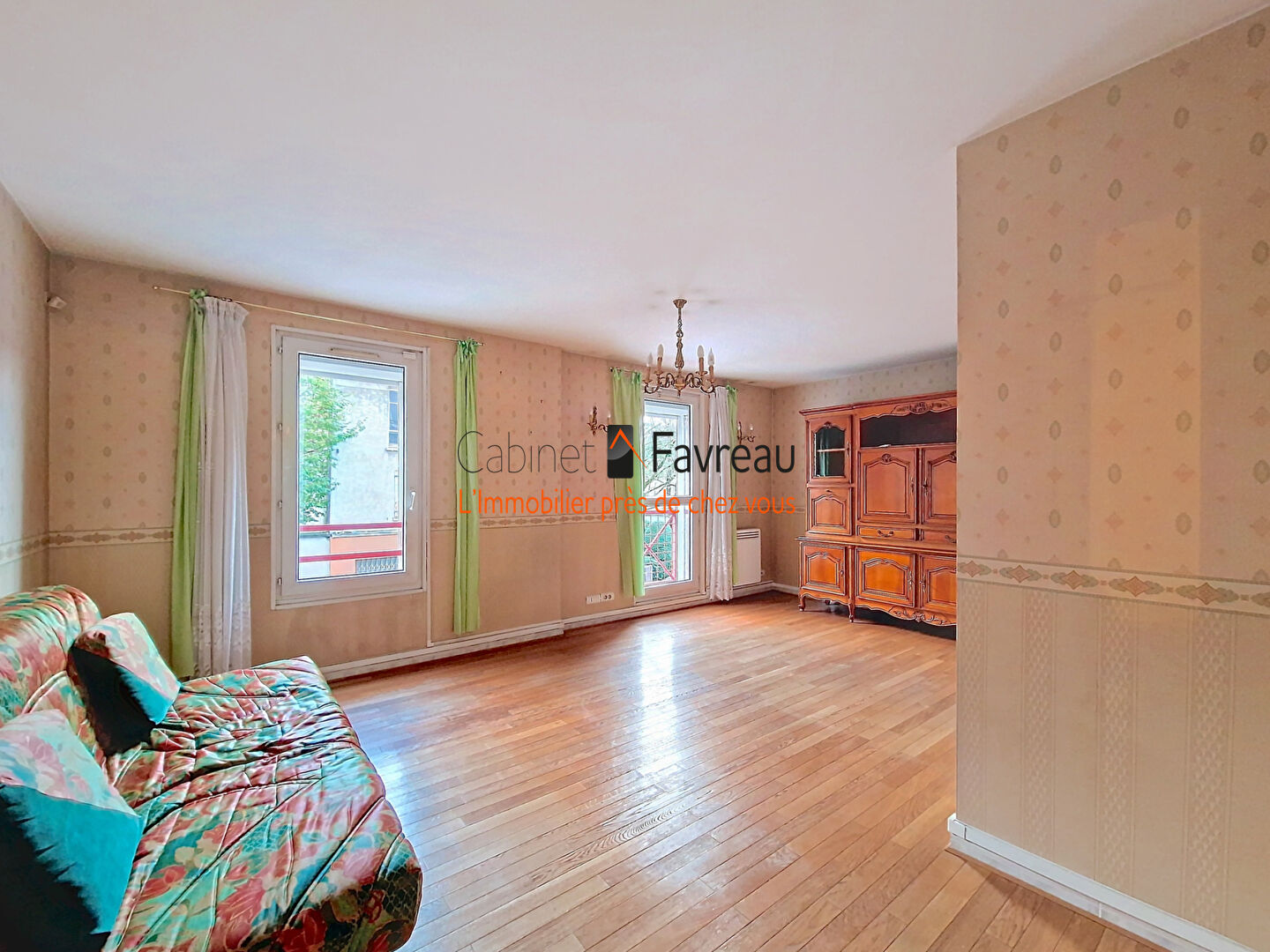 Photo EXCLUSIVITE - HYPER CENTRE - APPARTEMENT 4 PIECES - LUMINEUX image 2/5