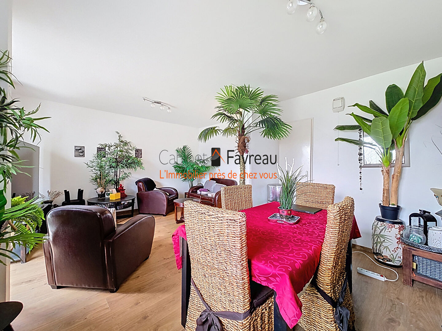 Photo EXCLUSIVITE - FRESNES - APPARTEMENT 4 PIECES - LUMINEUX - BALCON image 2/6