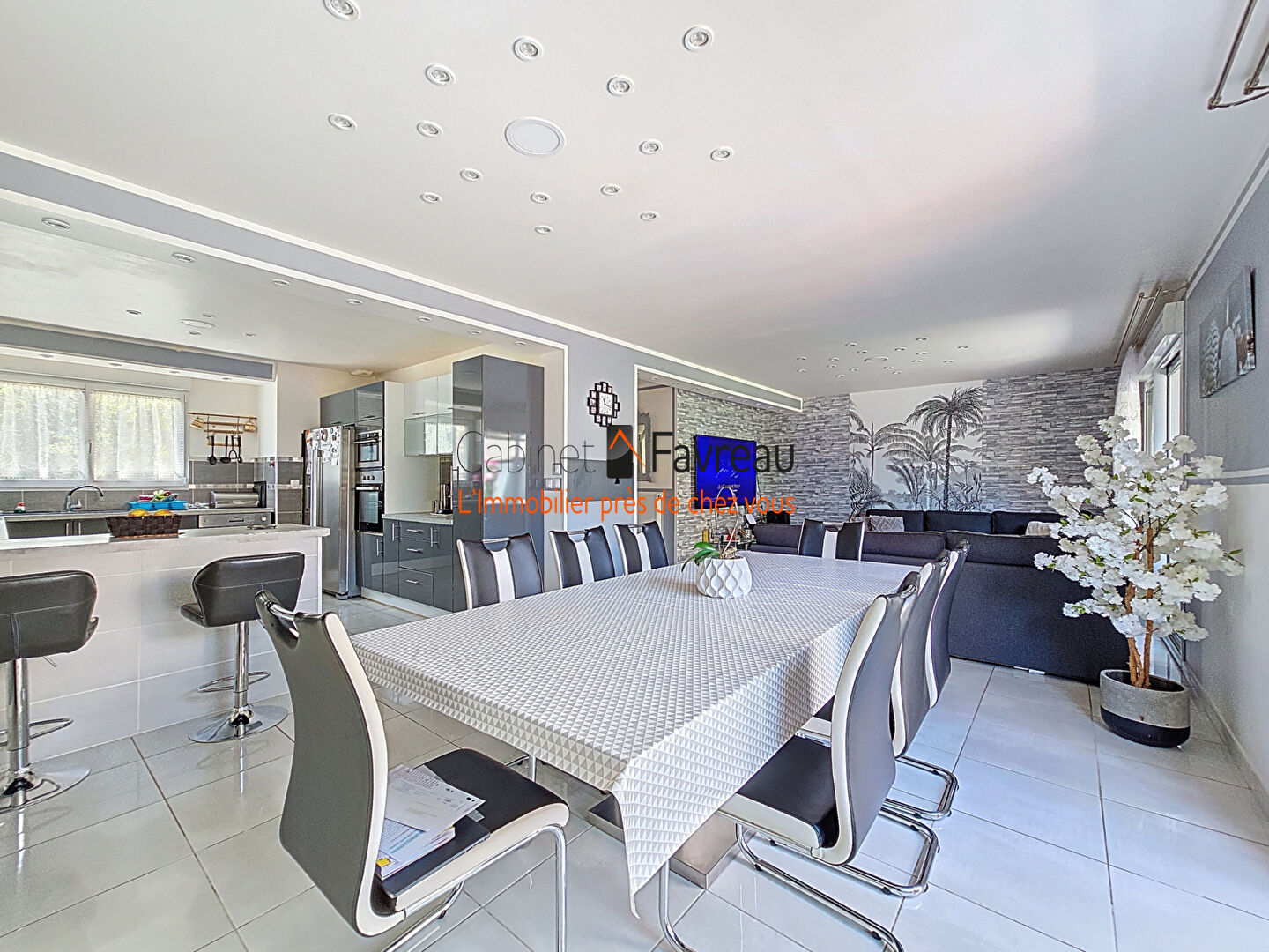 Photo EXCLUSIVITE - COUP DE COEUR - MAISON - 6 PIECES - JARDIN image 1/6