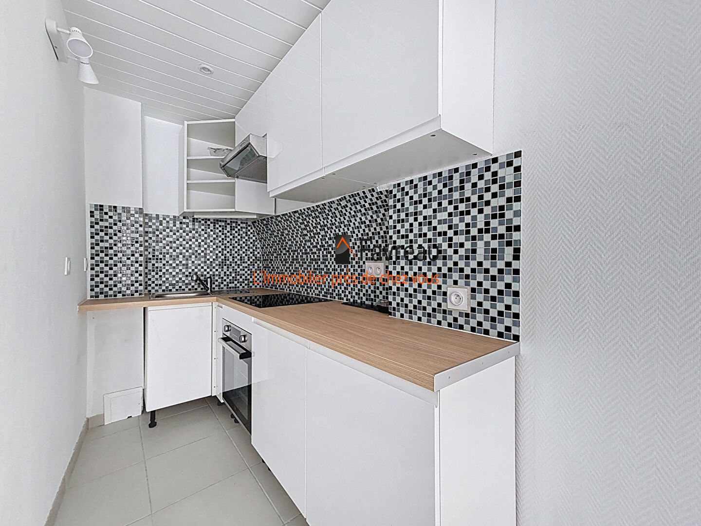 Photo EXCLUSIVITE - ETAMPES - COUP DE COEUR - DUPLEX 2 PIECES - LUMINEUX image 3/5