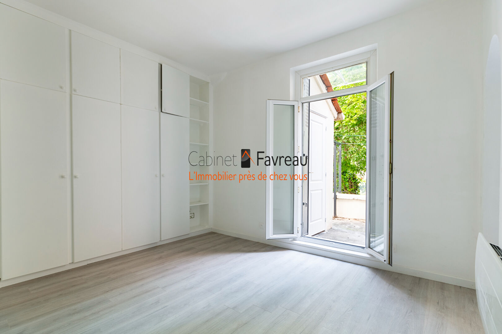 Photo EXCLUSIVITE - ALFORTVILLE - Nord - Ensemble immobilier : Studio de 25 m² + local de 27 m² et jardin de 122 m² image 1/6