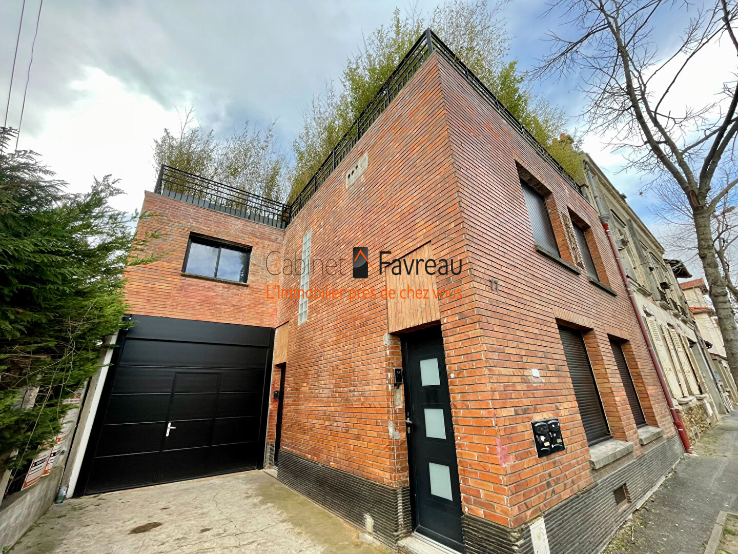 Immeuble de 11 lots dont 6 box - Quartier privilégié