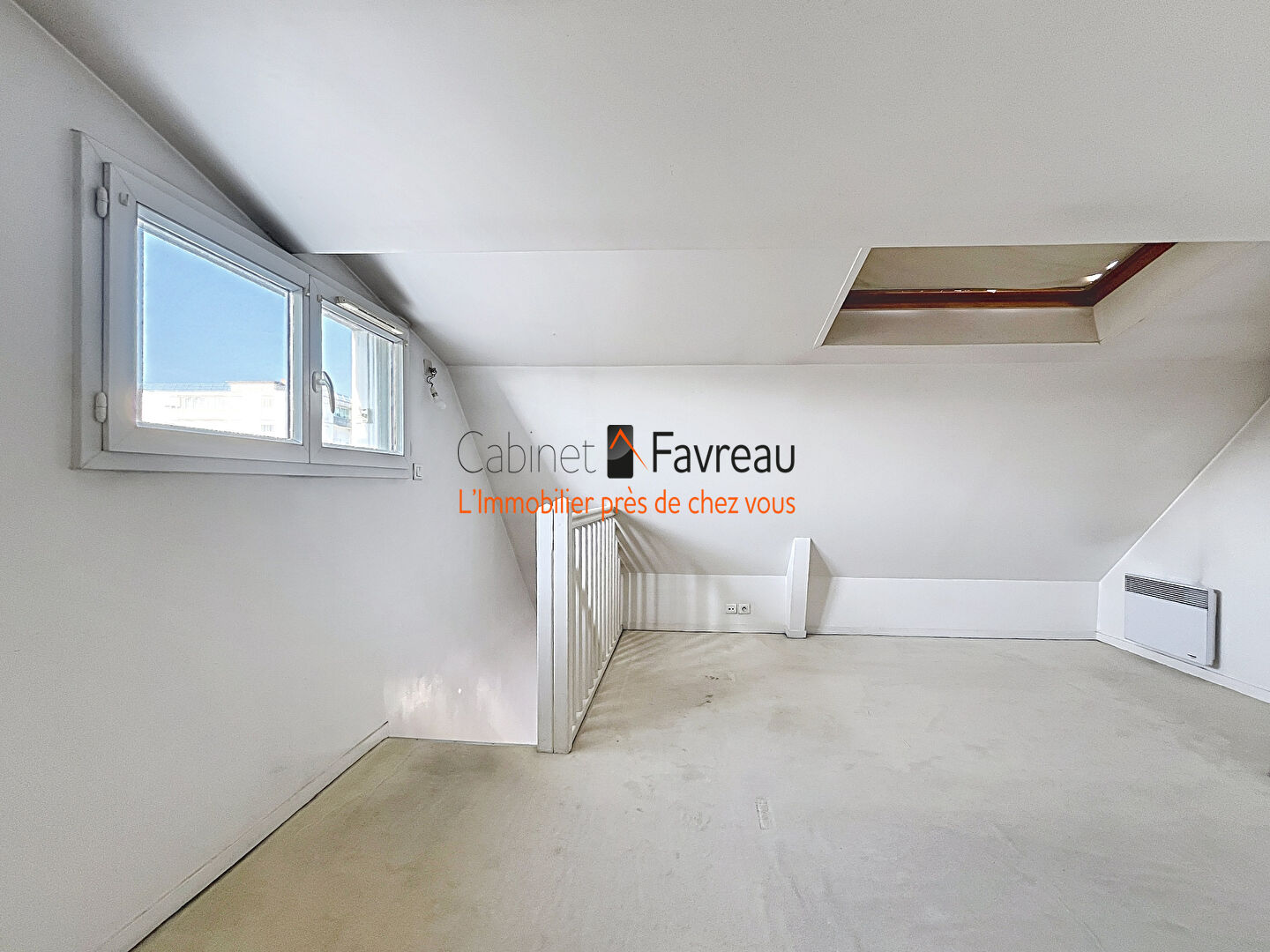 Photo CENTRE VILLE- DUPLEX 2 PIÈCES -PARKING-10 MIN RER D-15 MIN L8 image 4/6