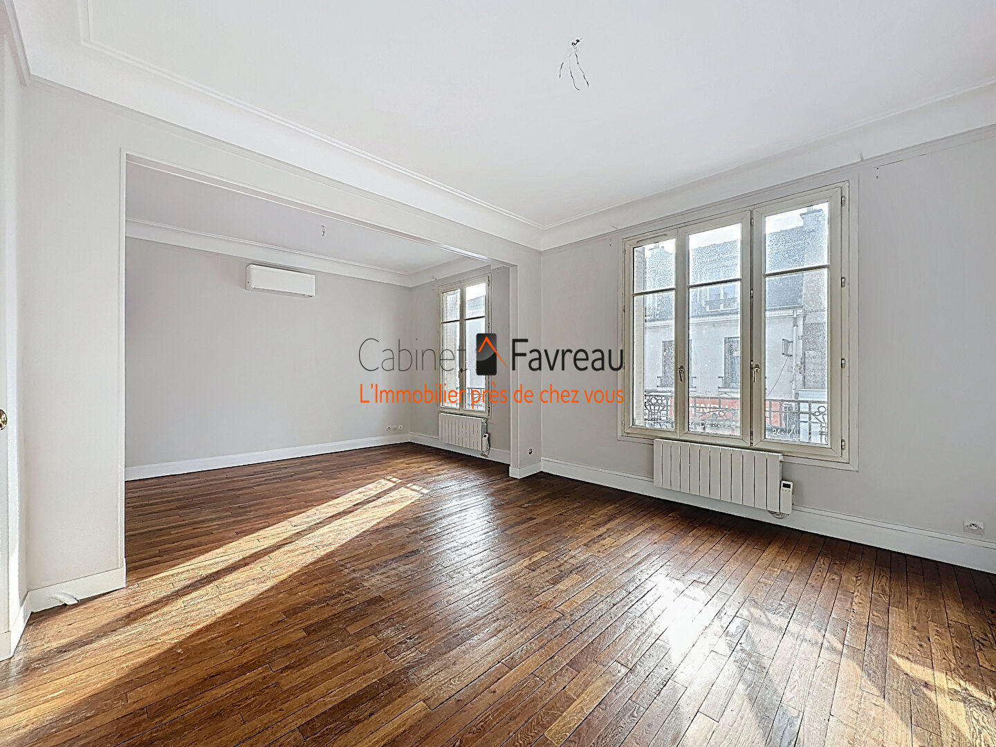Photo CENTRE-VILLE-APPARTEMENT 3/4 PIECES-10 MIN RER D image 2/6