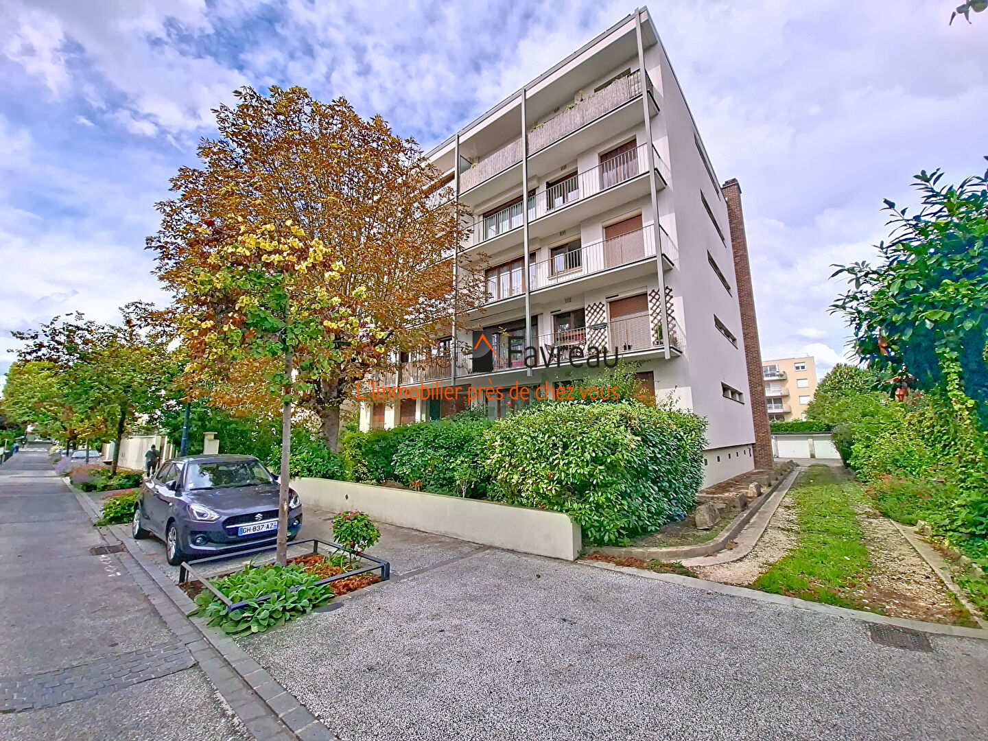 ALFORTVILLE - CENTRE VILLE - APPARTEMENT 2 PIÈCES 48 m2, CAVE.