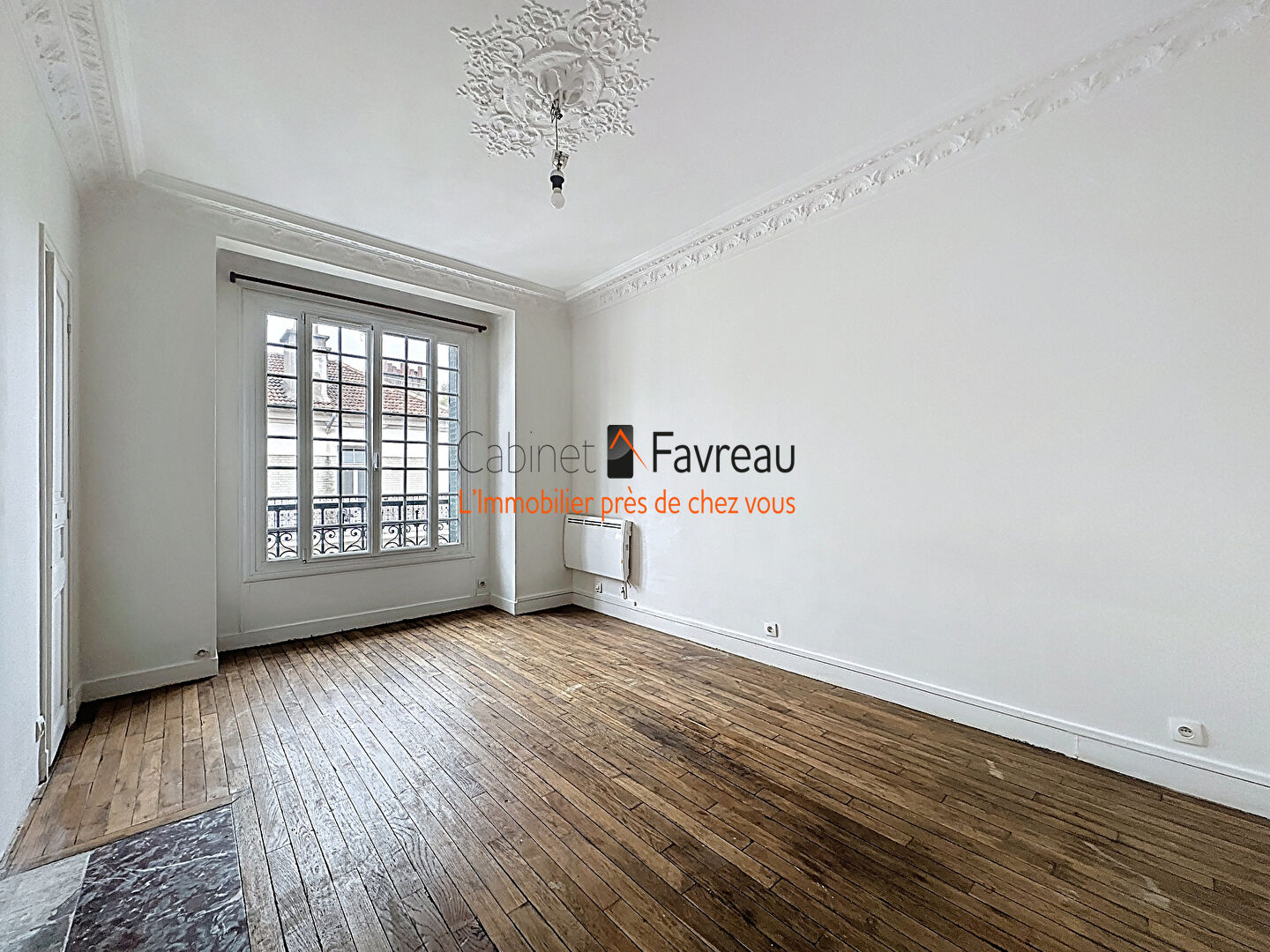CENTRE-VILLE-APPARTEMENT 3 PIECES-10 MIN RER D AVEC CAVE