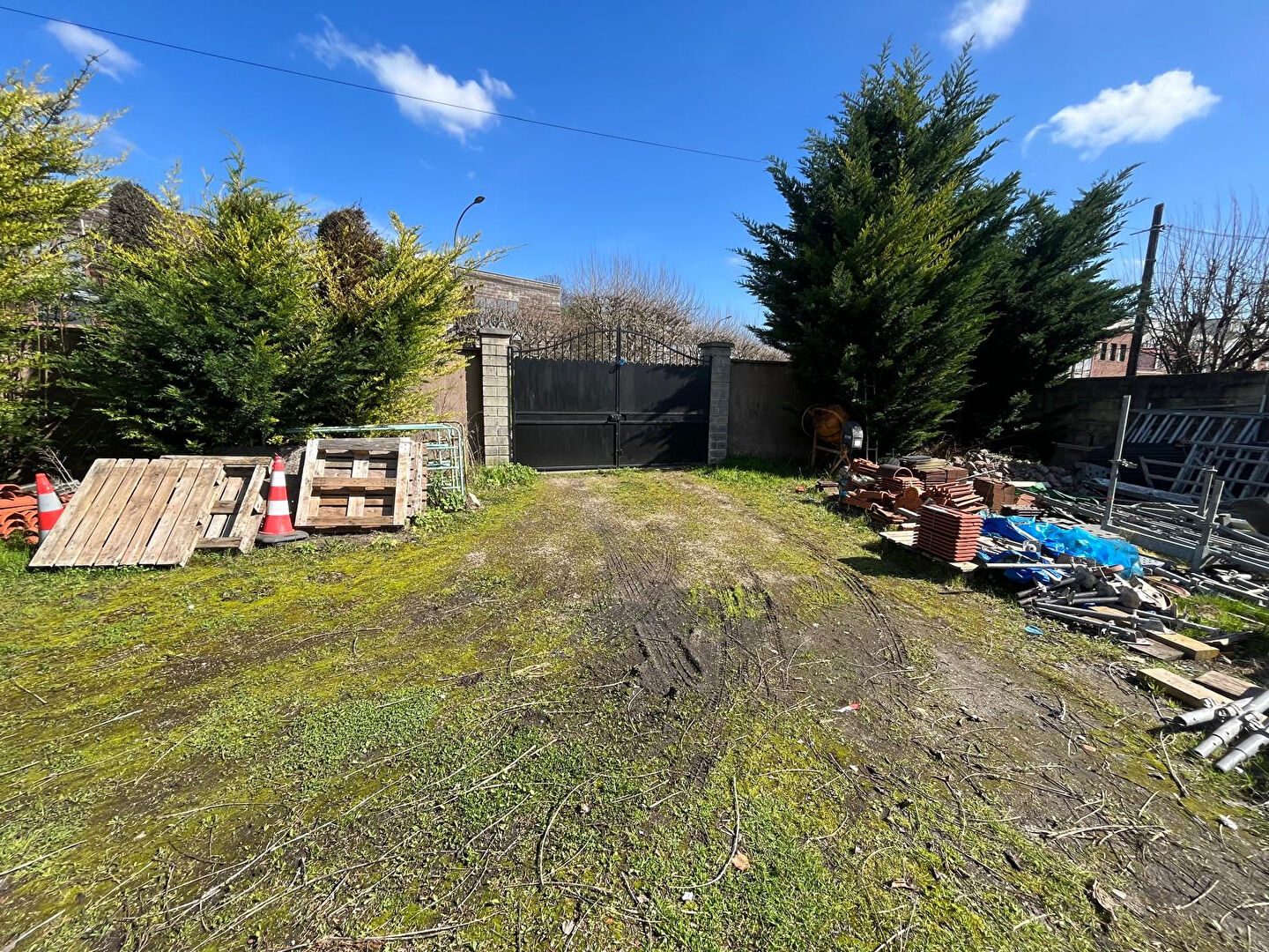 CABINET FAVREAU VITRY SUR SEINE - QUARTIER DU FORT - Terrain constructible de 518 m²