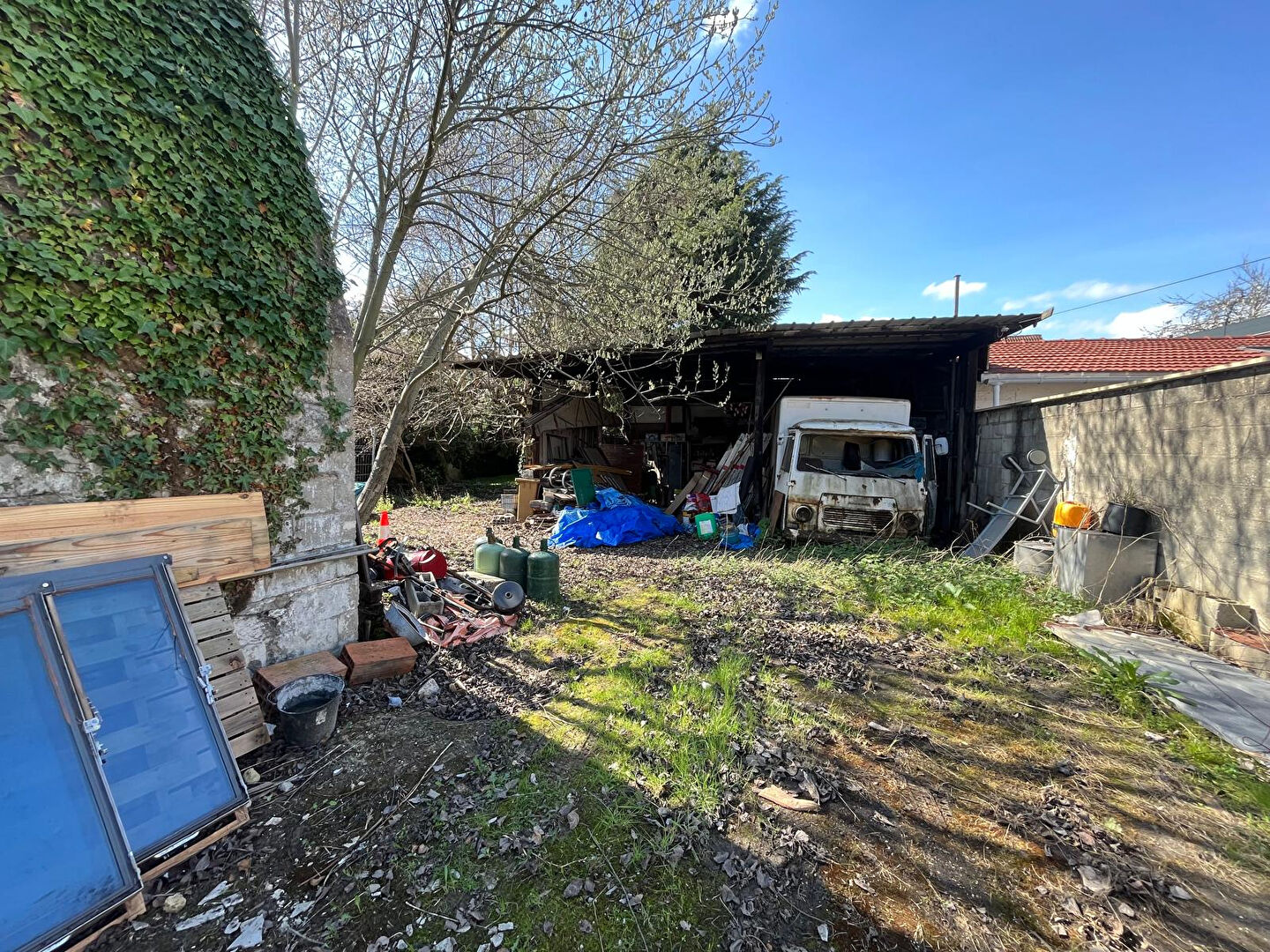 Photo CABINET FAVREAU VITRY SUR SEINE - QUARTIER DU FORT - Terrain constructible de 518 m² image 2/4