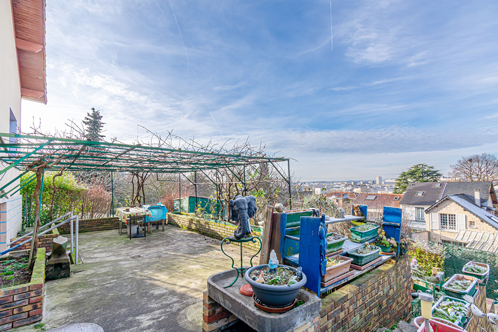 [CABINET FAVREAU] - CACHAN - COTEAU - Maison 4 pièces avec magnifique jardin arboré
