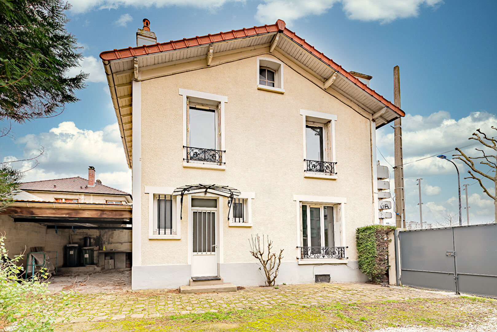 Photo BAGNEUX - QUARTIER DES MATHURINS - Maison 5 pièces 80m² - RER B BAGNEUX  - MÉTRO LIGNE 4 LUCIE AUBRAC image 1/6