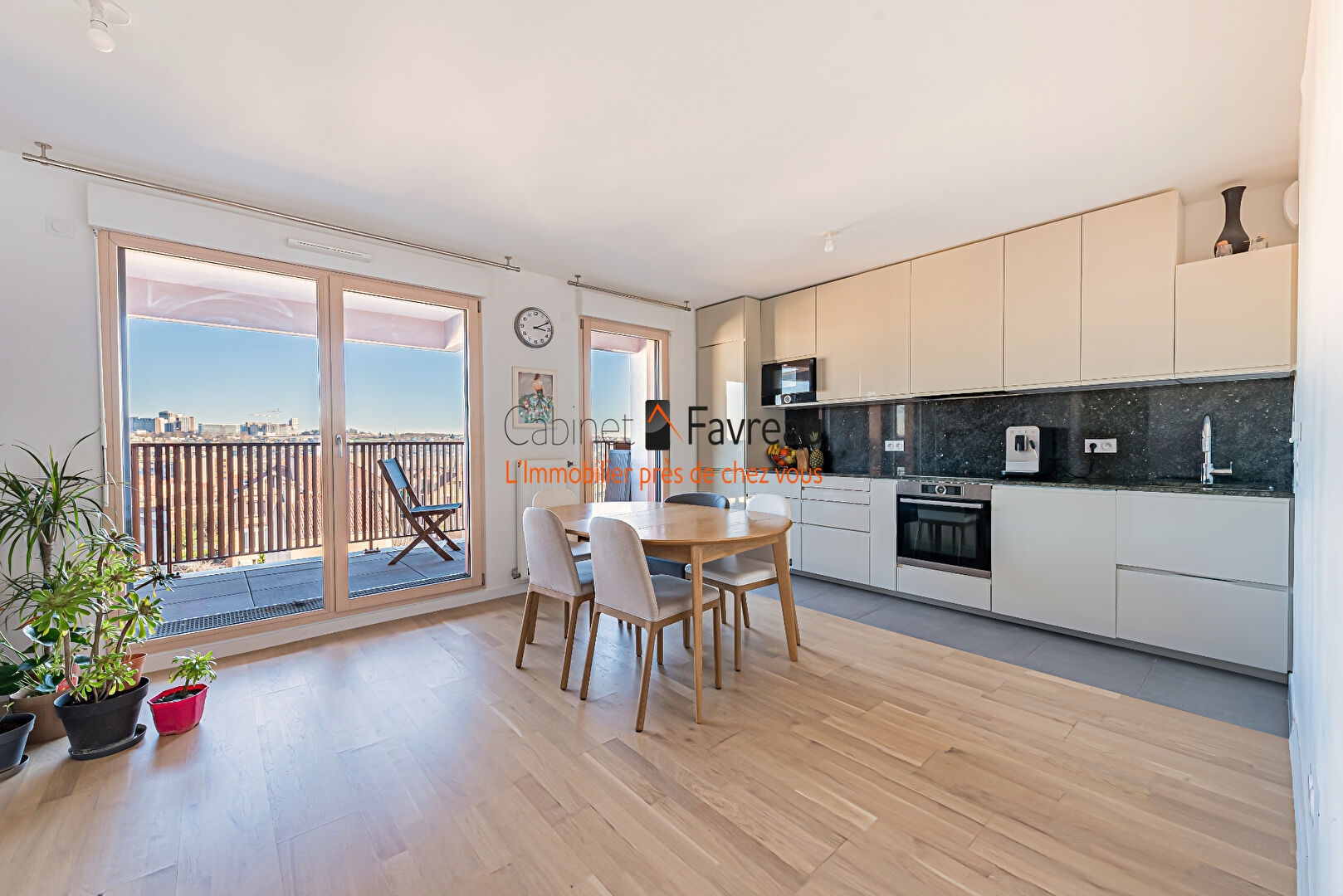 Photo CACHAN - 94230 - APPARTEMENT - 87 m² - 5 PIECES - BALCON - PARKING - QUARTIER LUMIERES - RECENT image 2/6