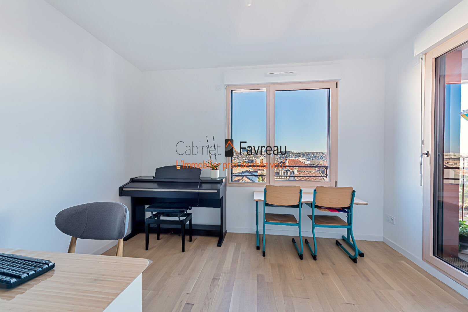 Photo CACHAN - 94230 - APPARTEMENT - 87 m² - 5 PIECES - BALCON - PARKING - QUARTIER LUMIERES - RECENT image 6/6